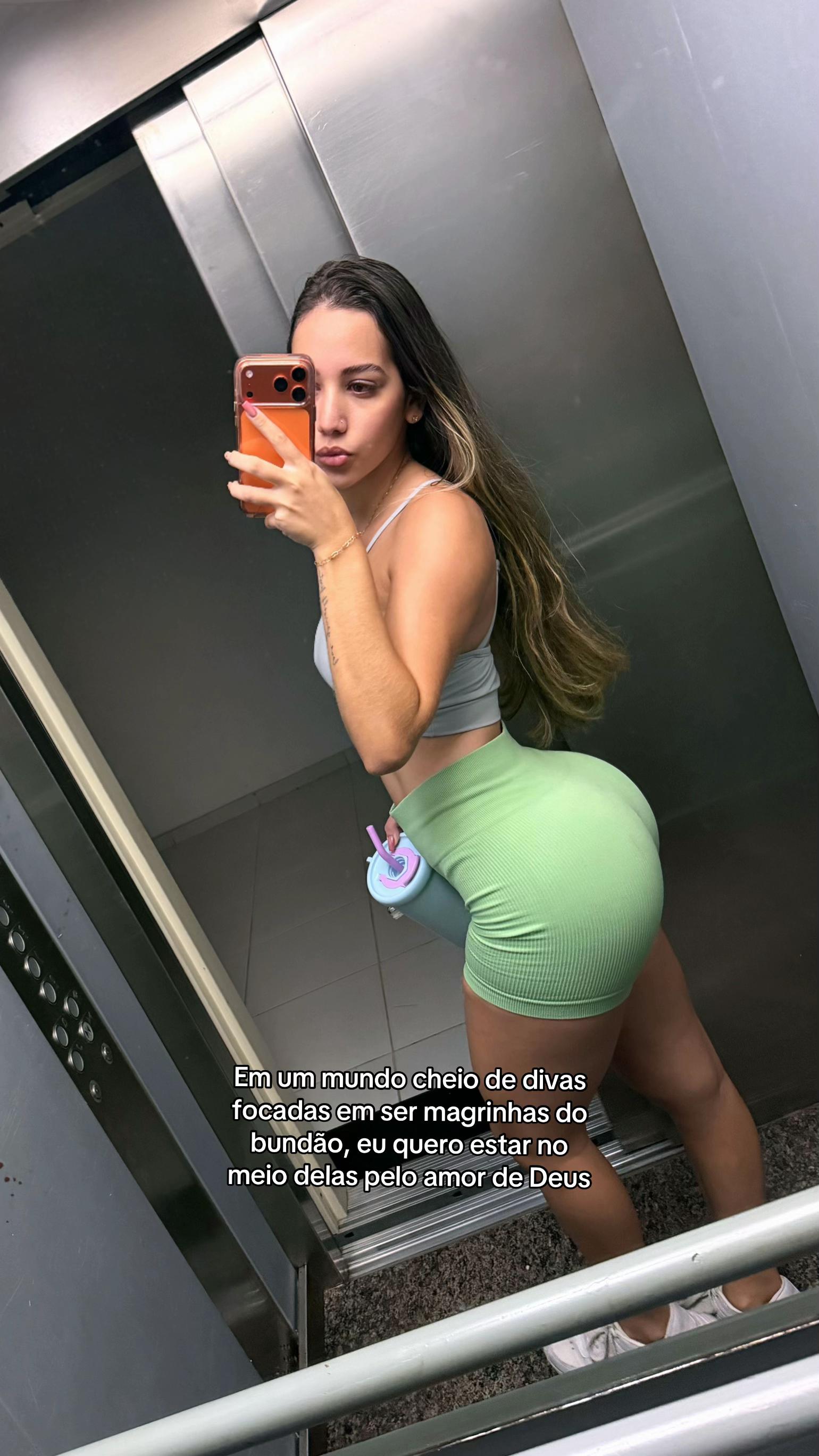 @Lunna Tauany