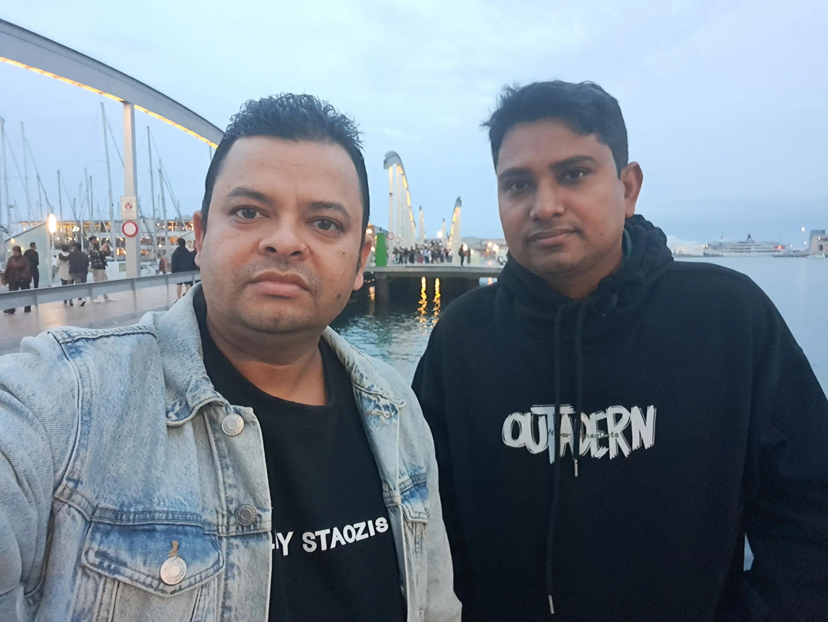 @Ronie Rezaul Karem   🇪🇦 🇧🇩