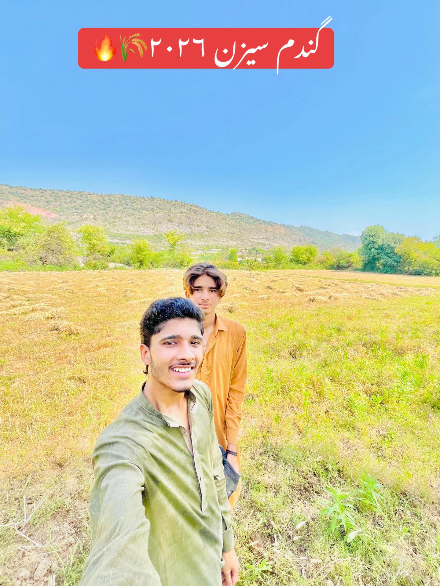 @Raja Moiz vlogs