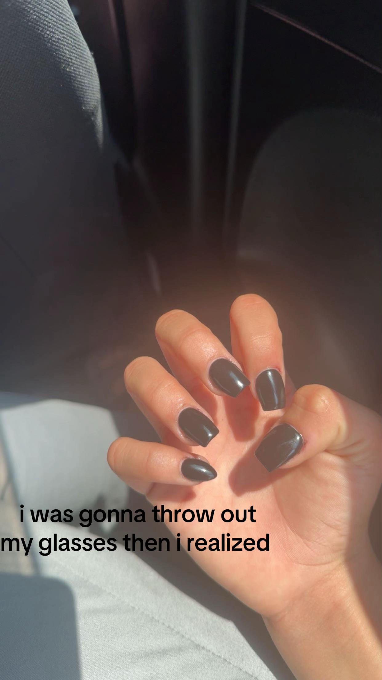 @🙍🏽&zwj;♀️.