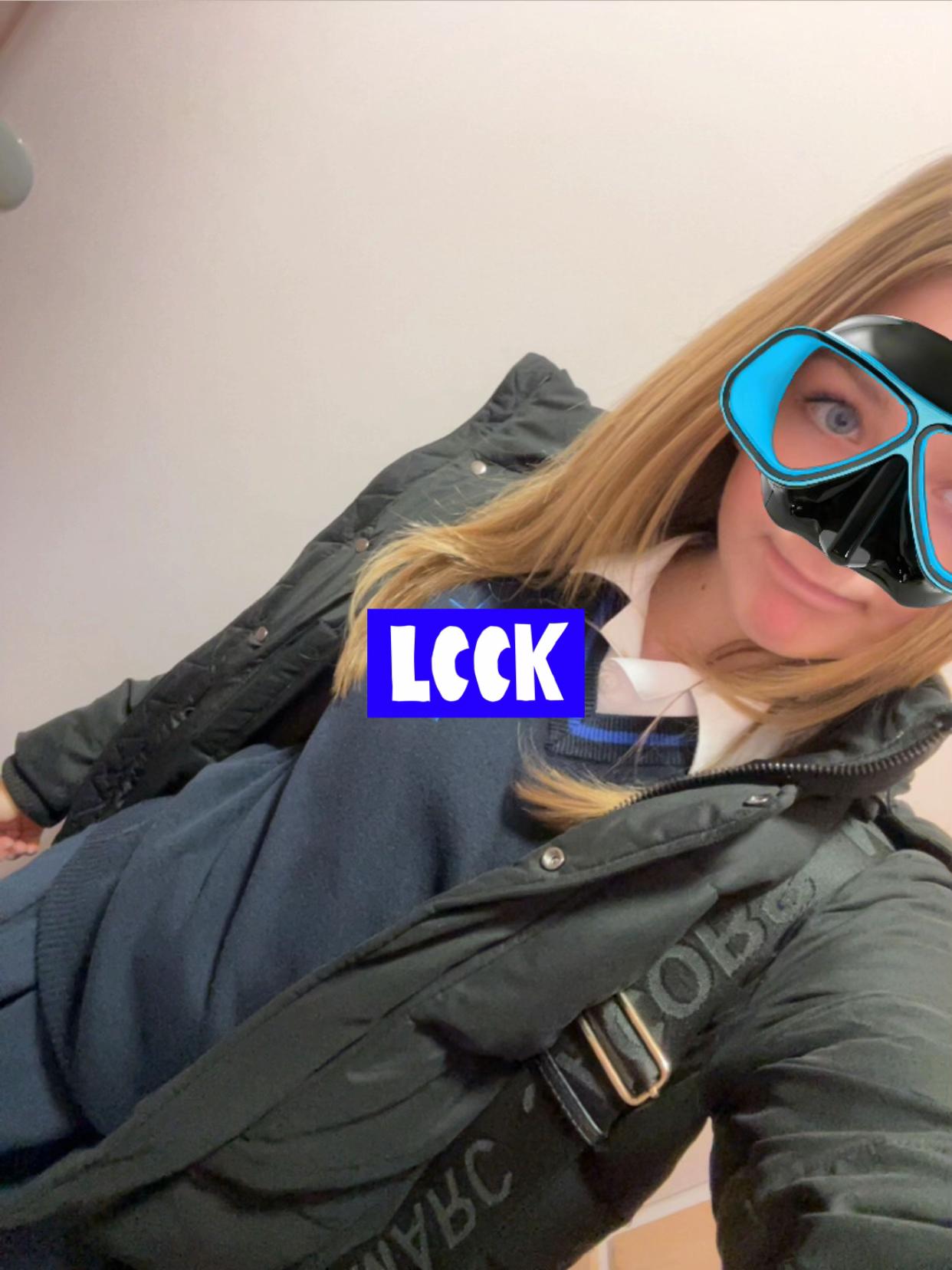 @𝐜𝐨𝐧𝐧𝐢𝐞💸