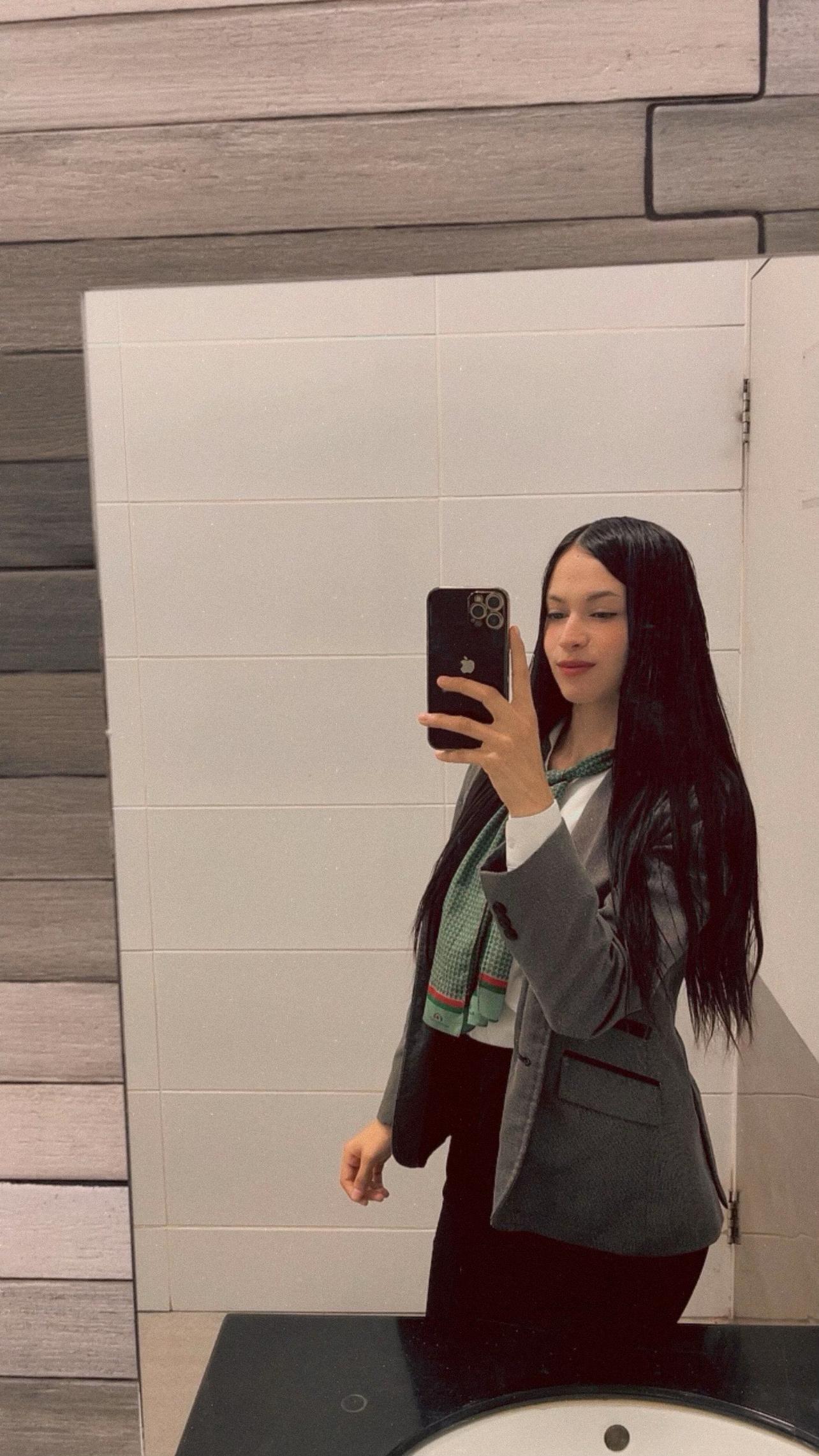@𝓚𝓪𝓻𝓮𝓷 𝓜𝓞.