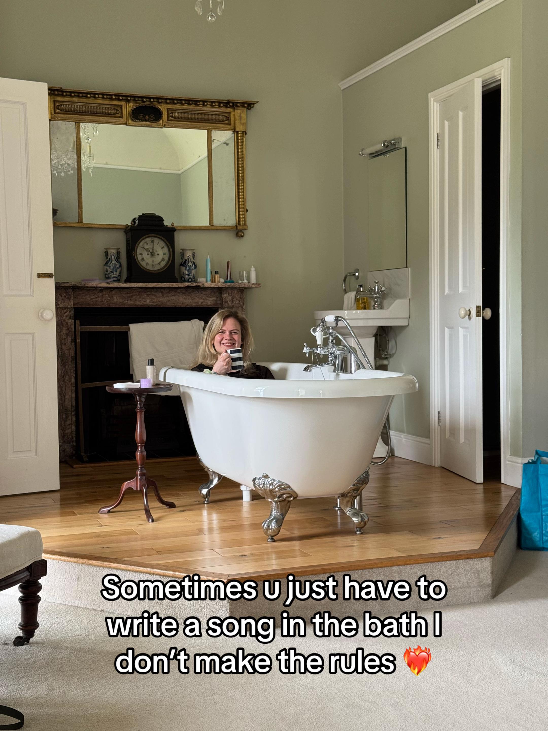 @Eve Simpson