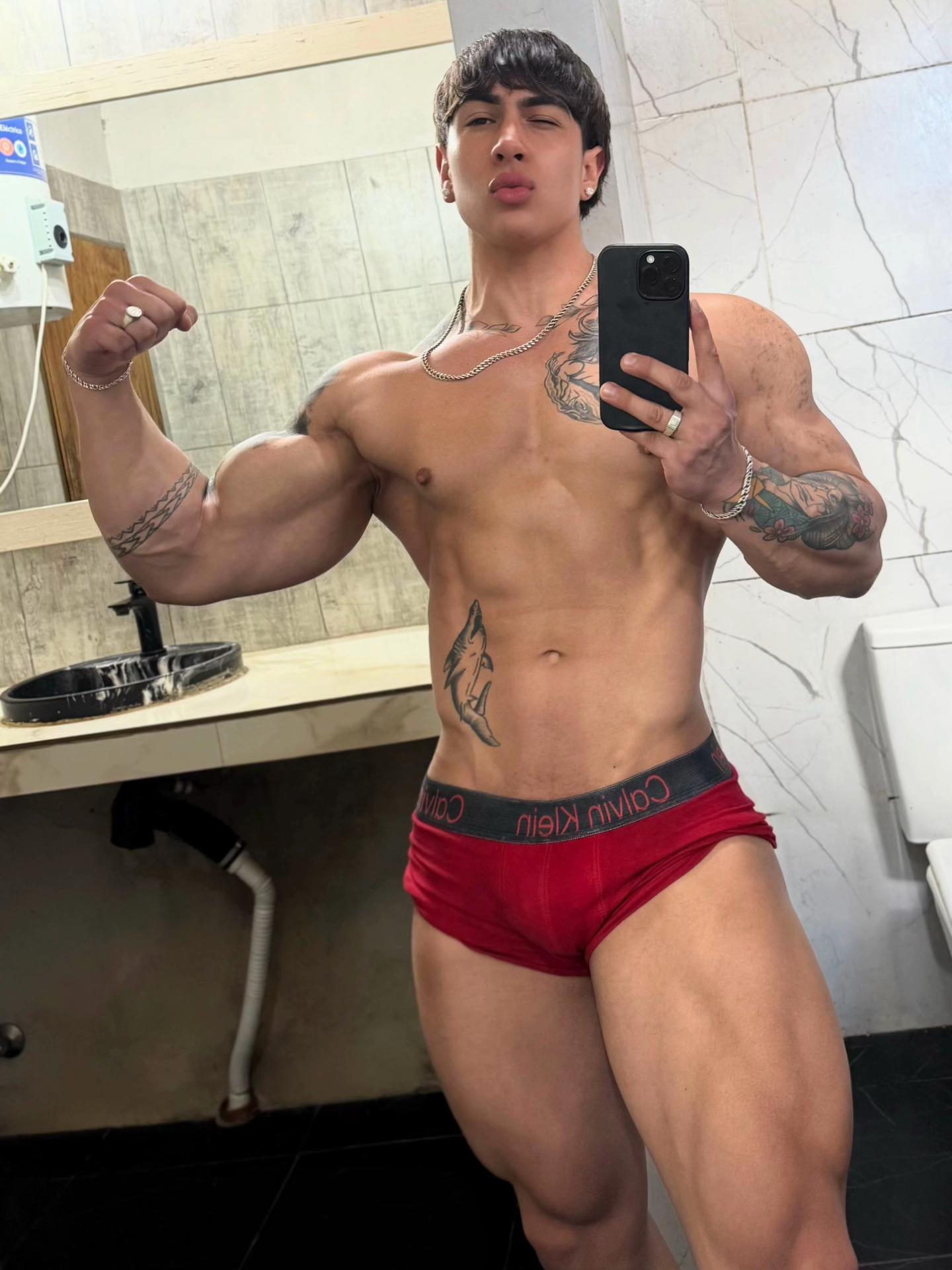 @Nicol&aacute;s