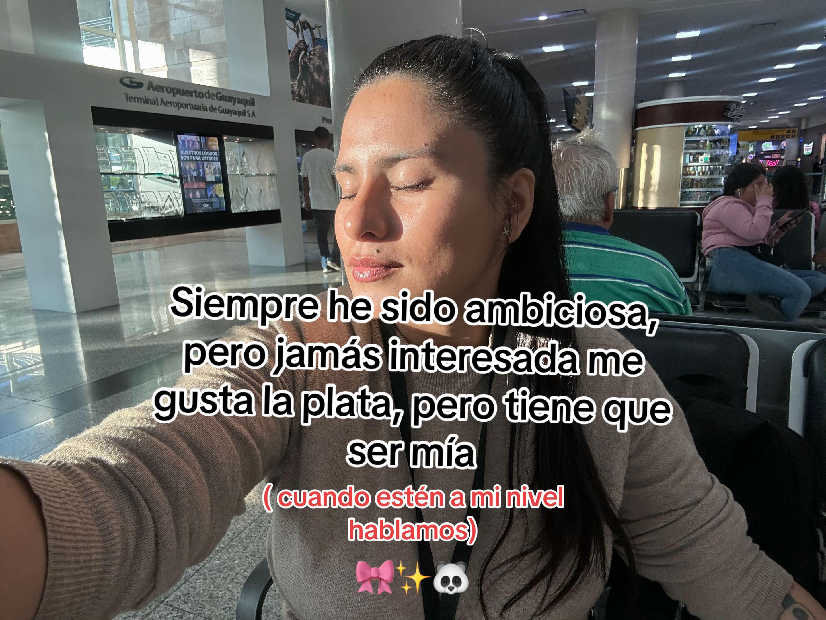 @🐼
