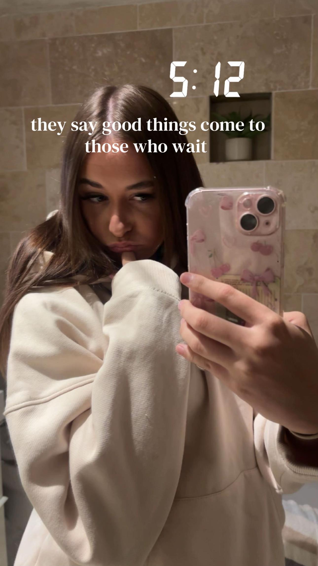 @𝐒𝐎𝐏𝐇𝐈𝐄🤍🍸🐆🪩