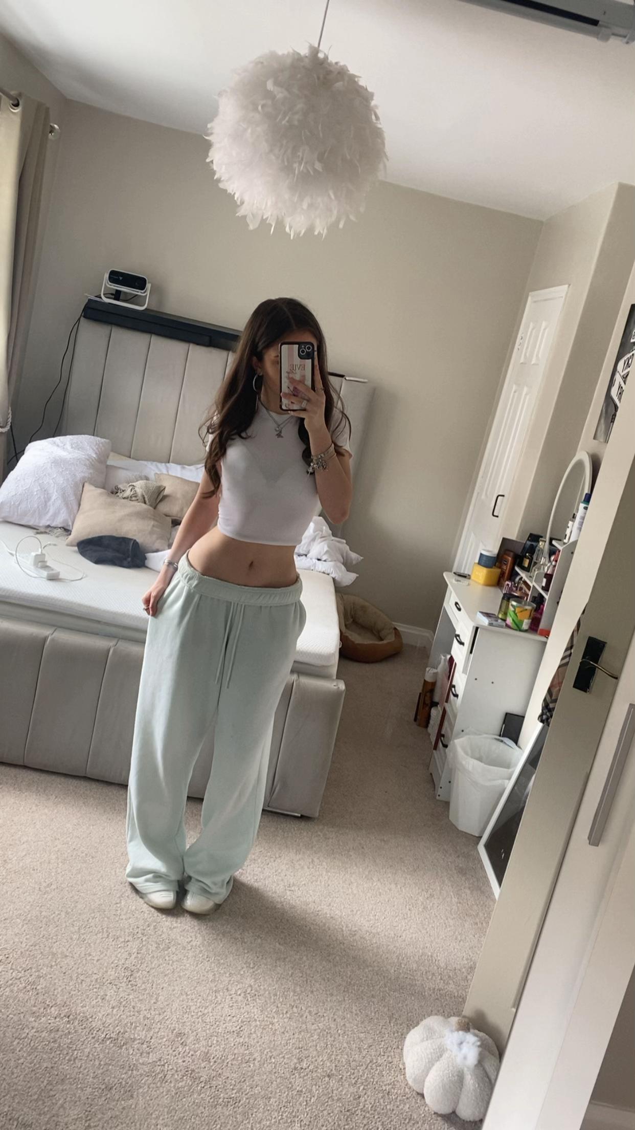 @evierose🫦