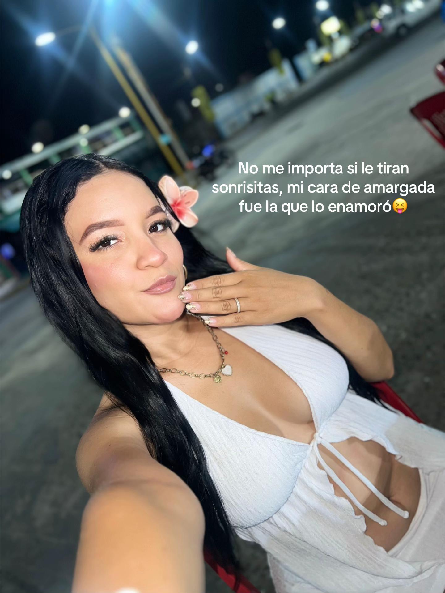 @Andreina🦋✨
