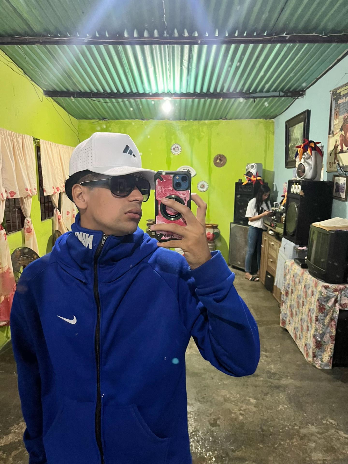 @ALEXANDER🫠