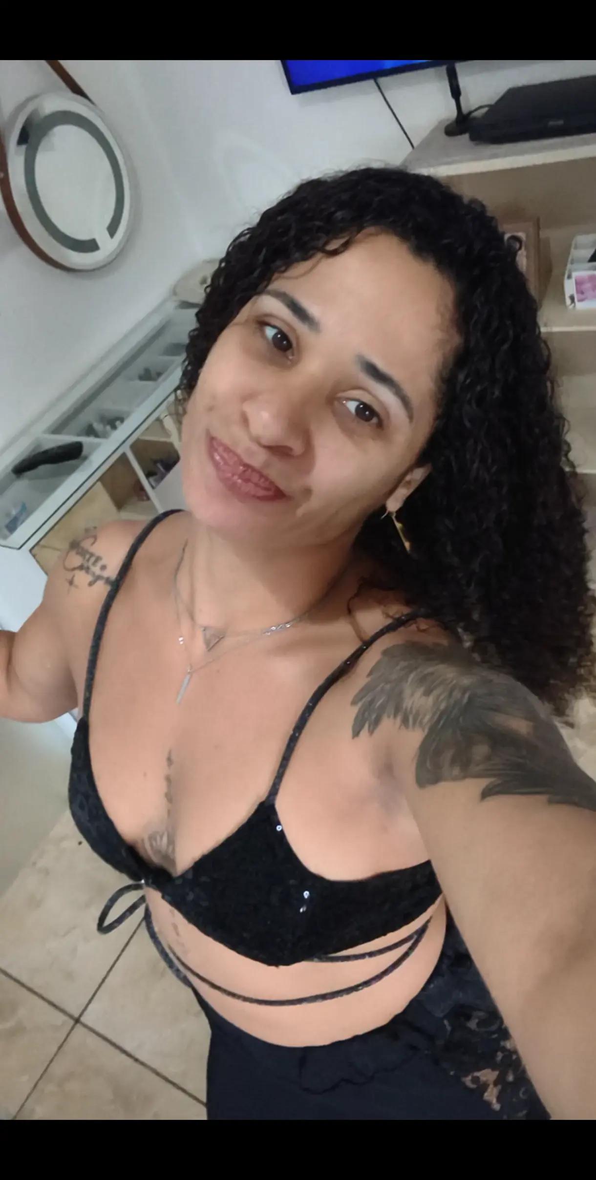 @deboramonique_