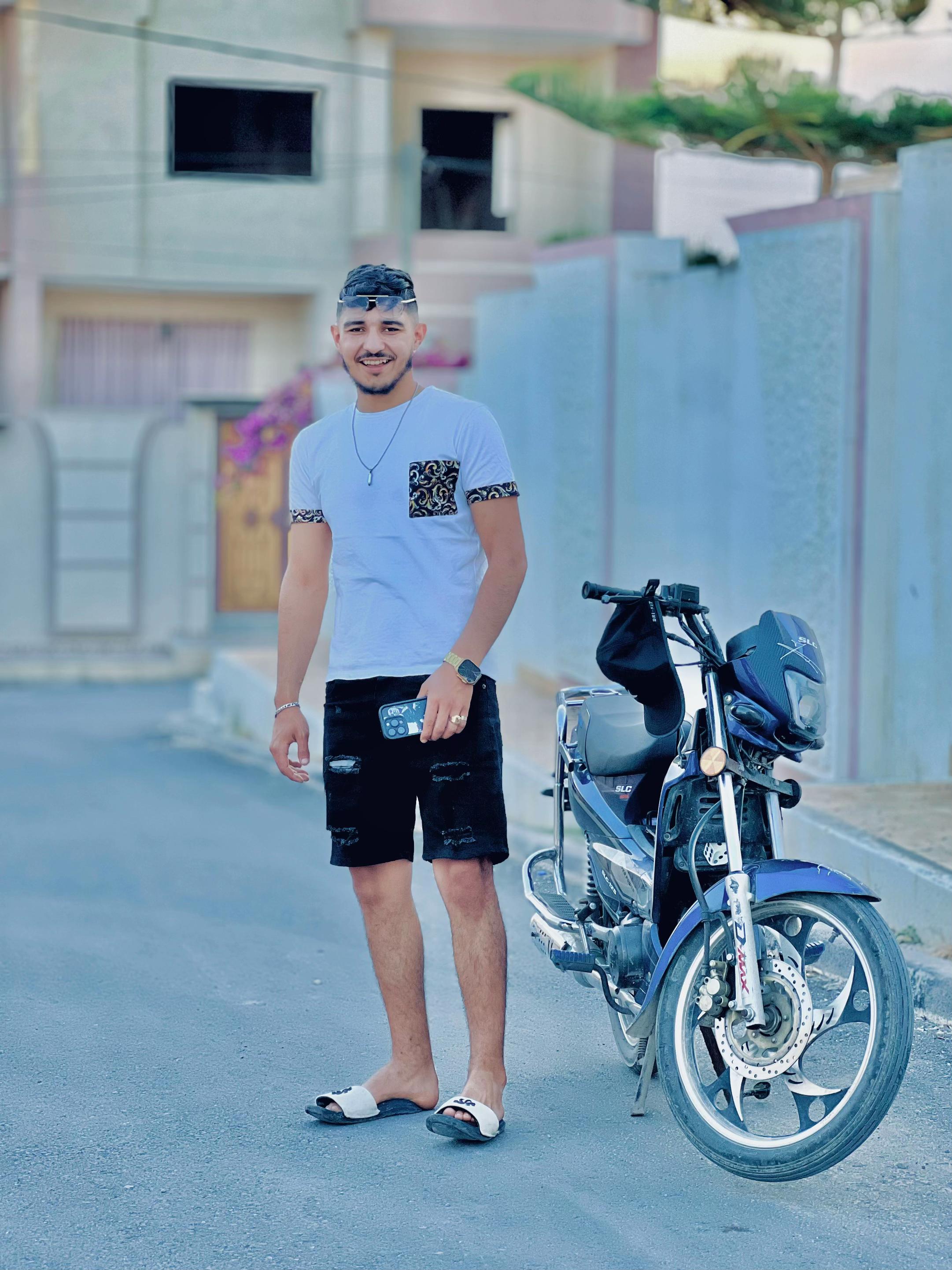 @👑قاسم أمين الزعيشي👑