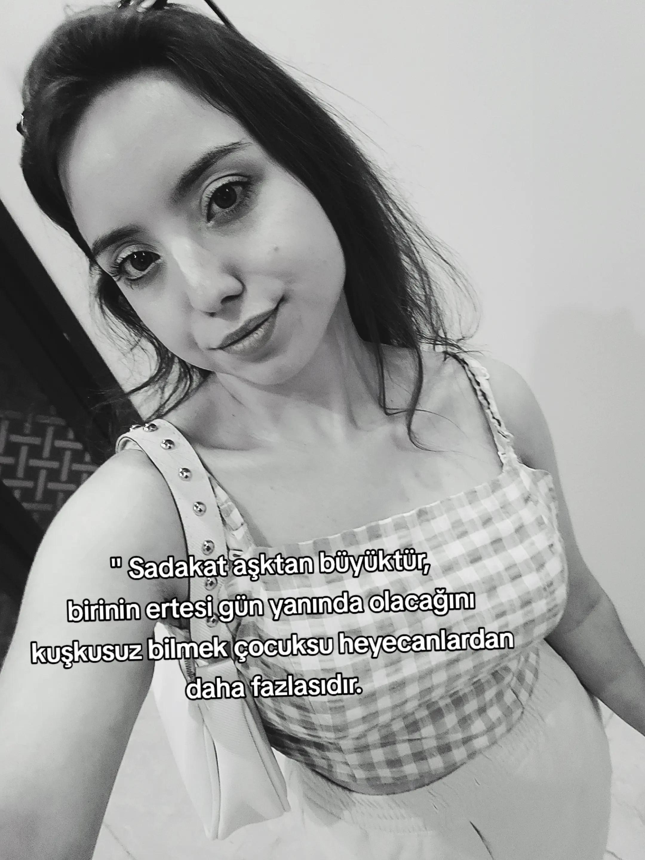 @£La