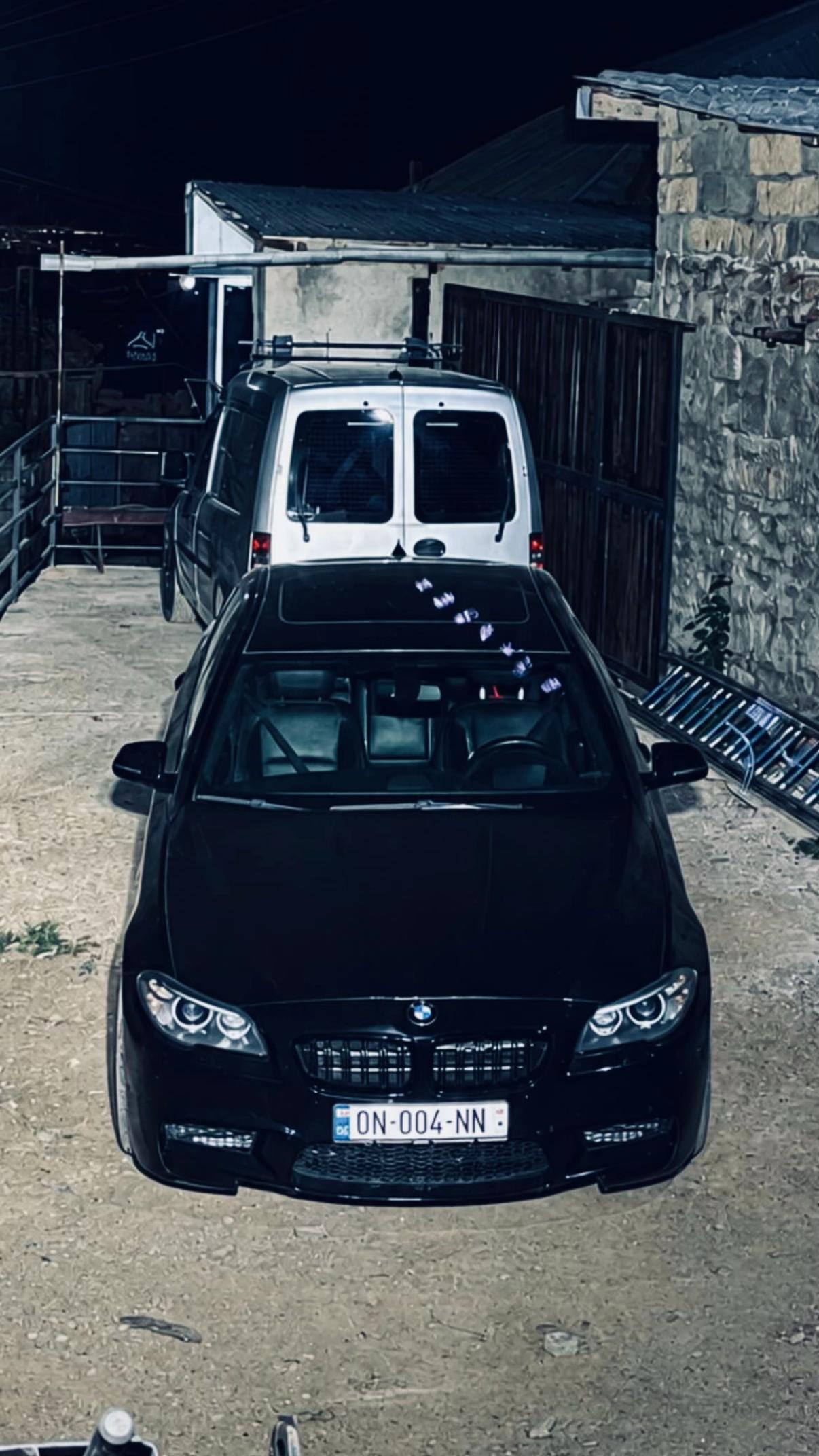 @🖤