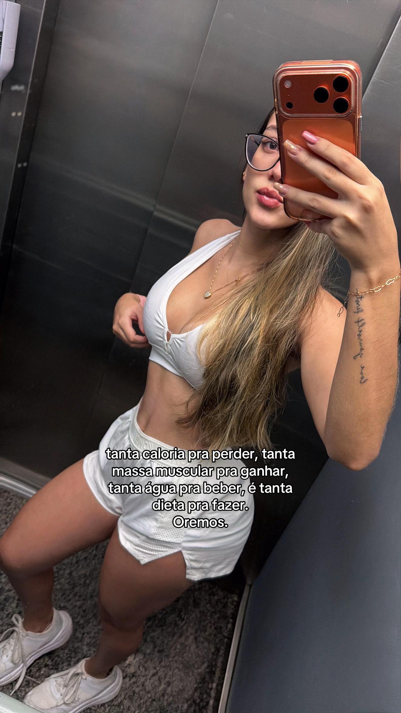 @Lunna Tauany