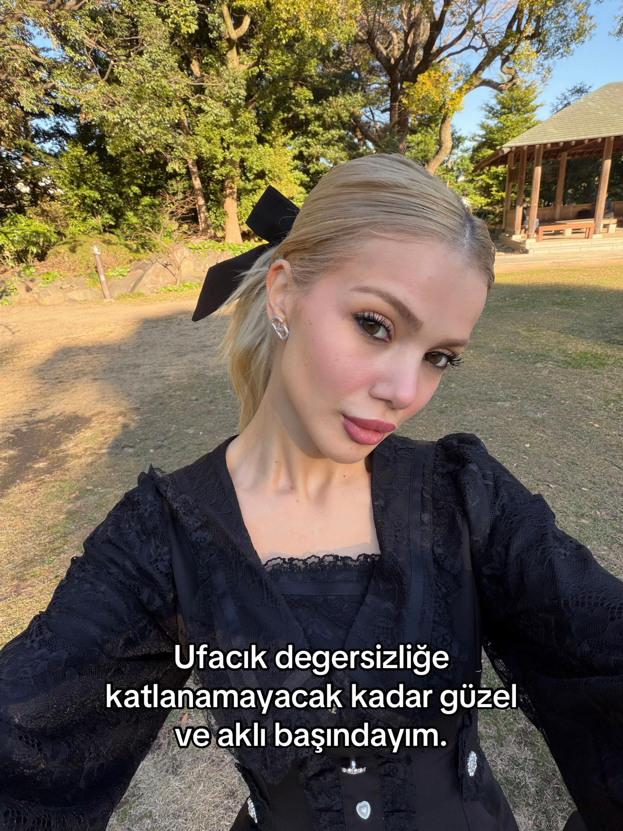 @Elisa