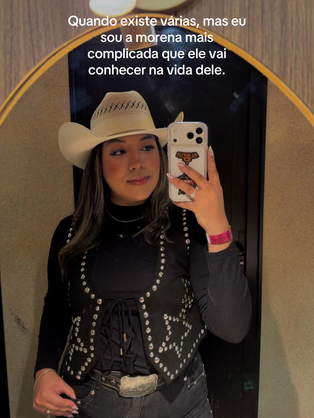 @Emilly Santos