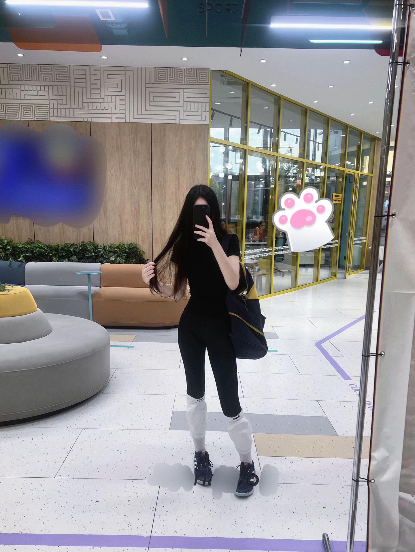 @la
