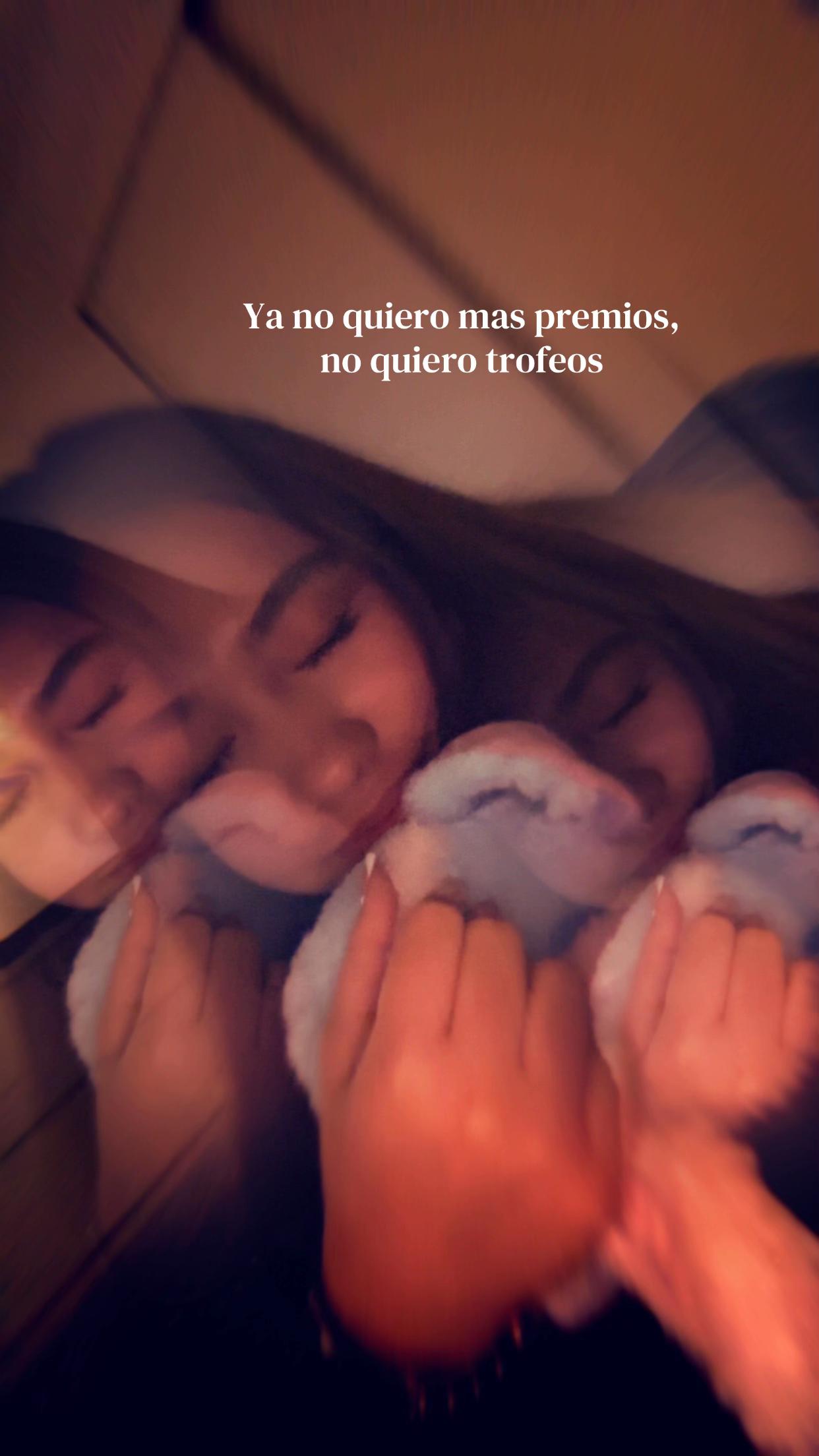 @~๐๐~