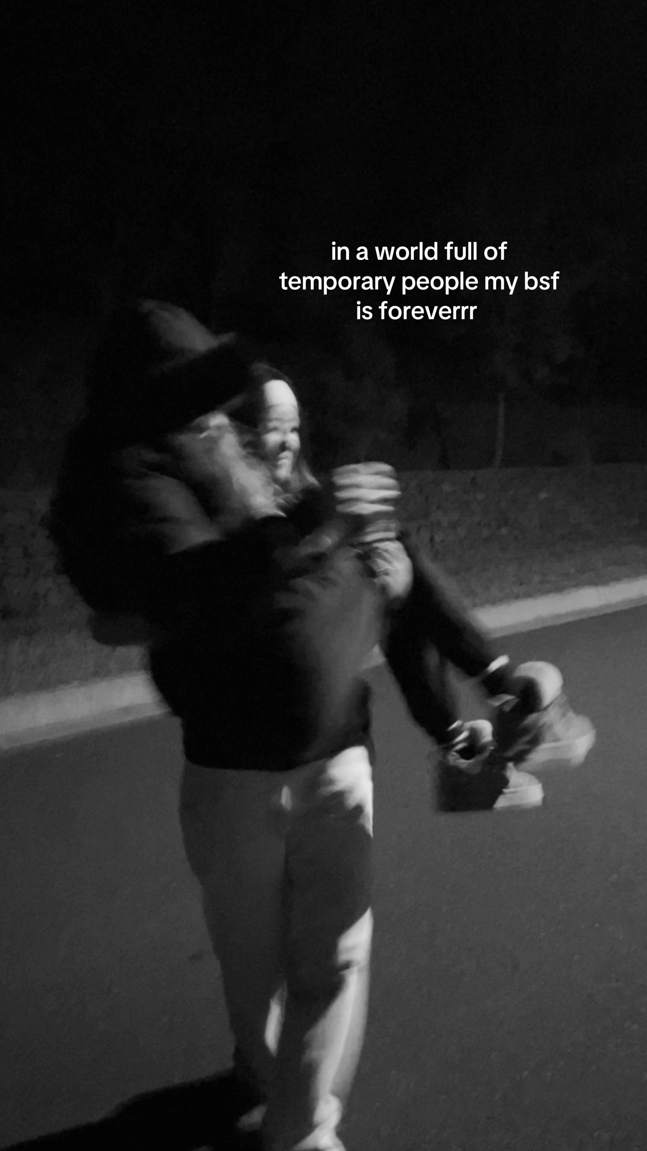 @𝐦 𝐞 𝐥 𝐨 𝐝 𝐲