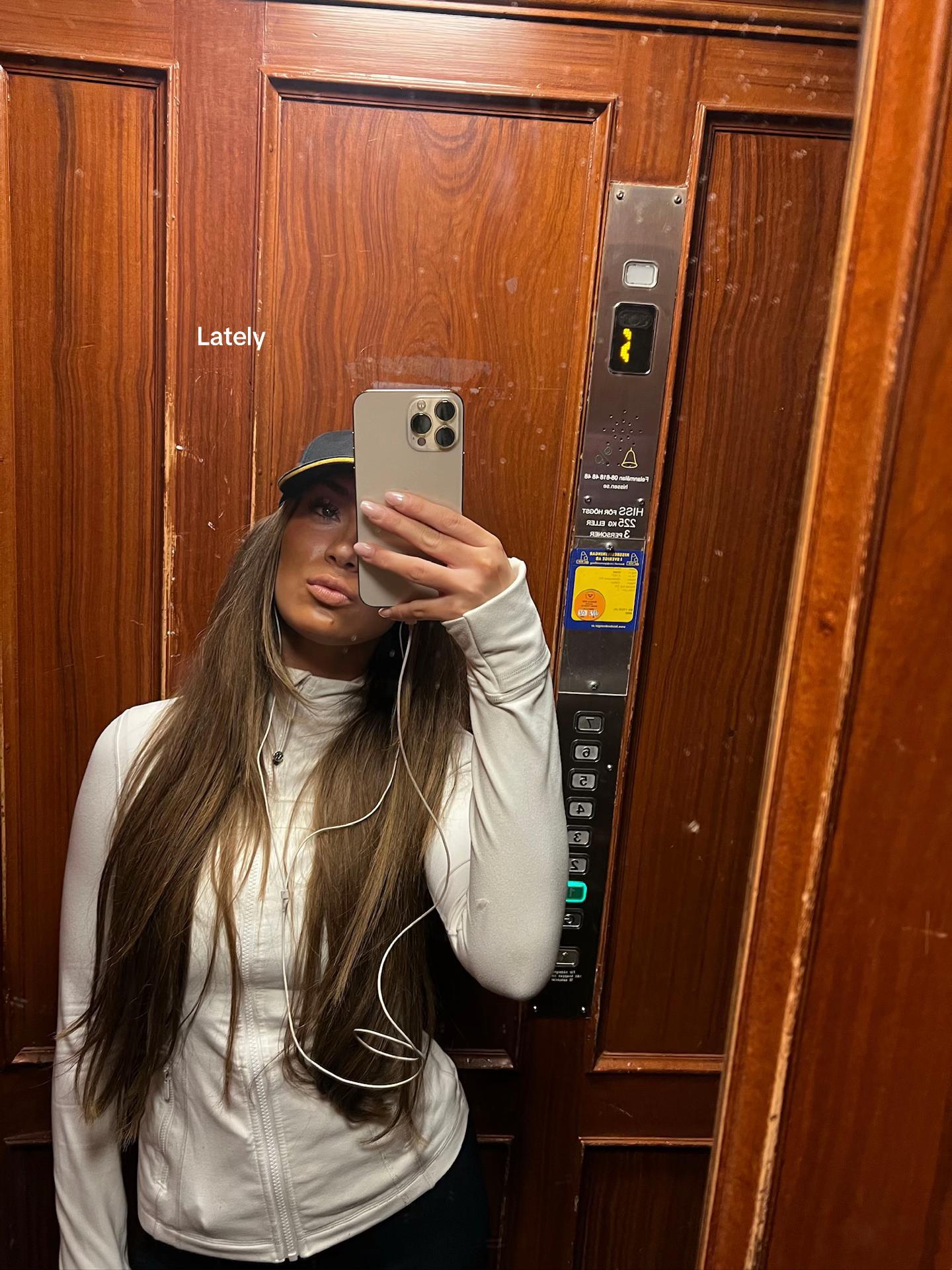 @celineeblom