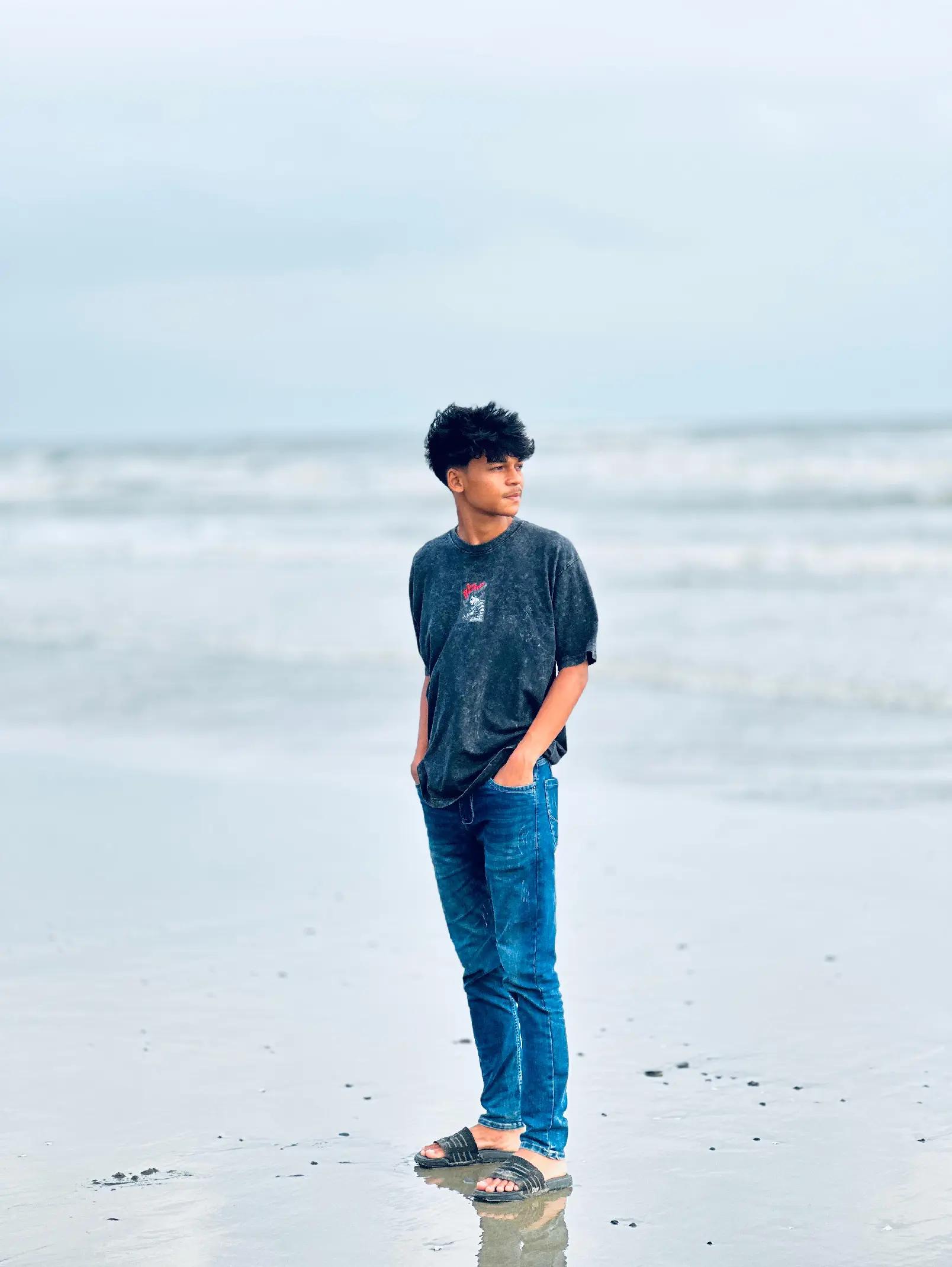 @ᴍΛᴢ!ᴅ 