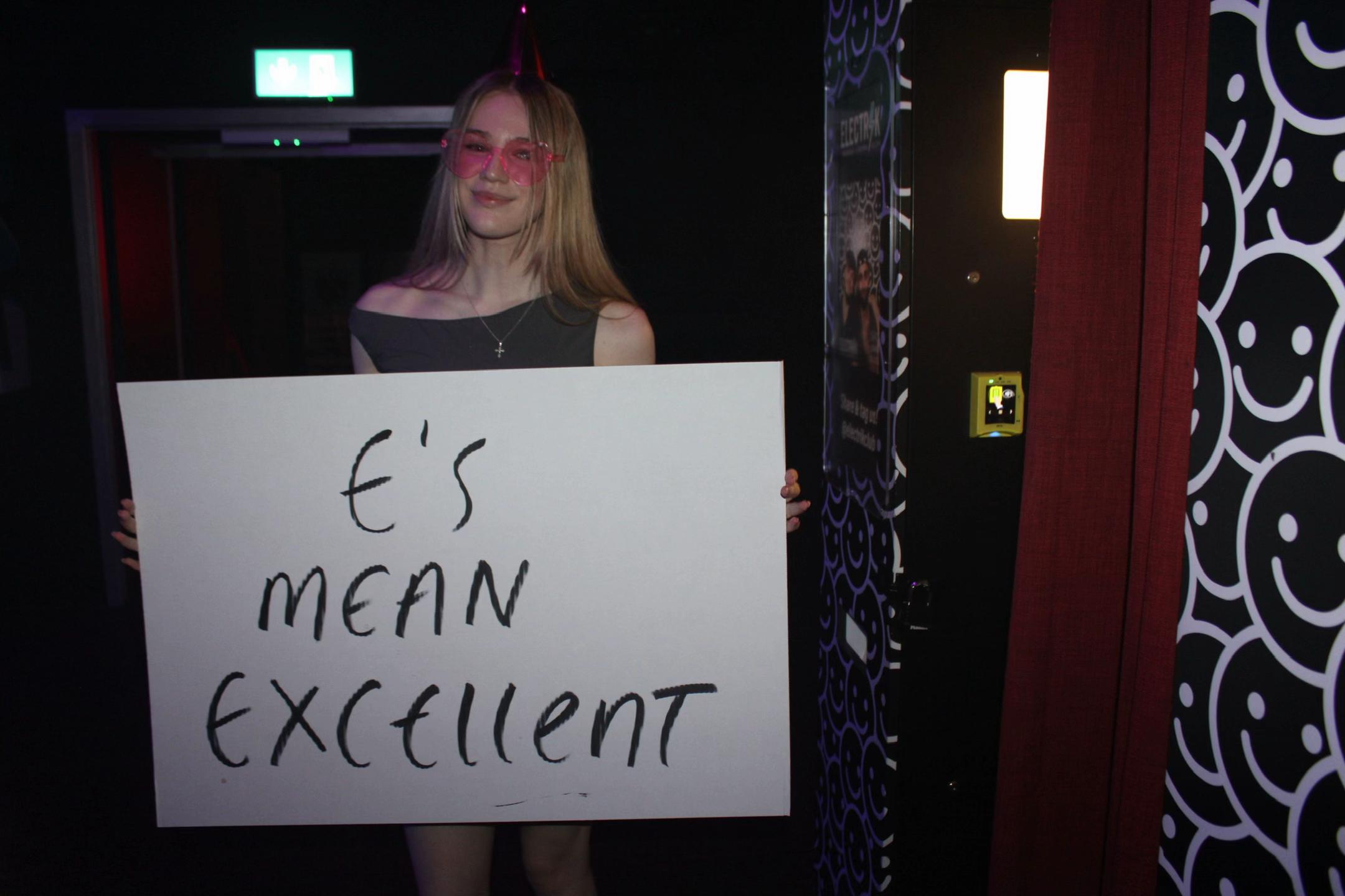 @Shit Indie Disco