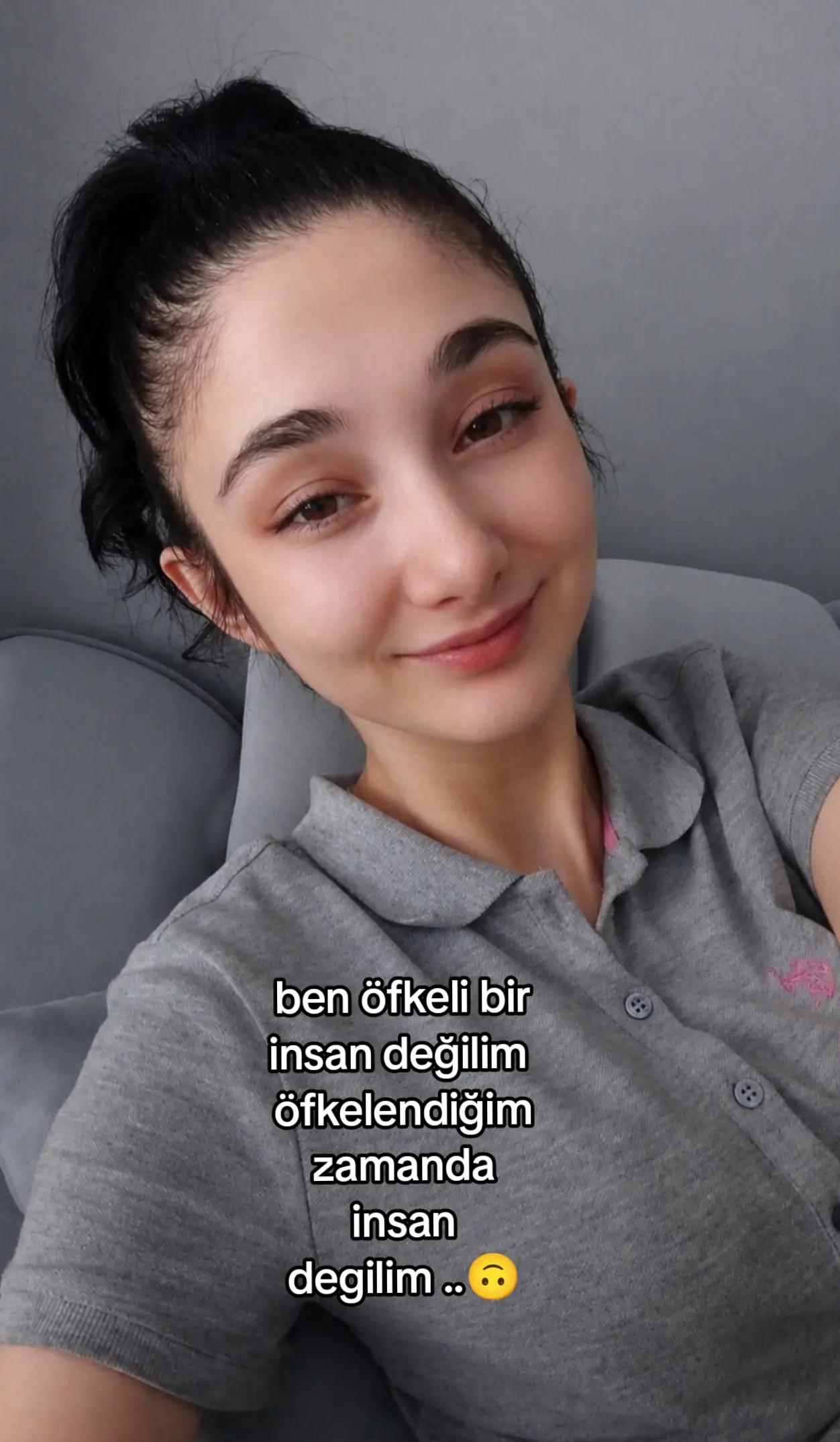 @👻