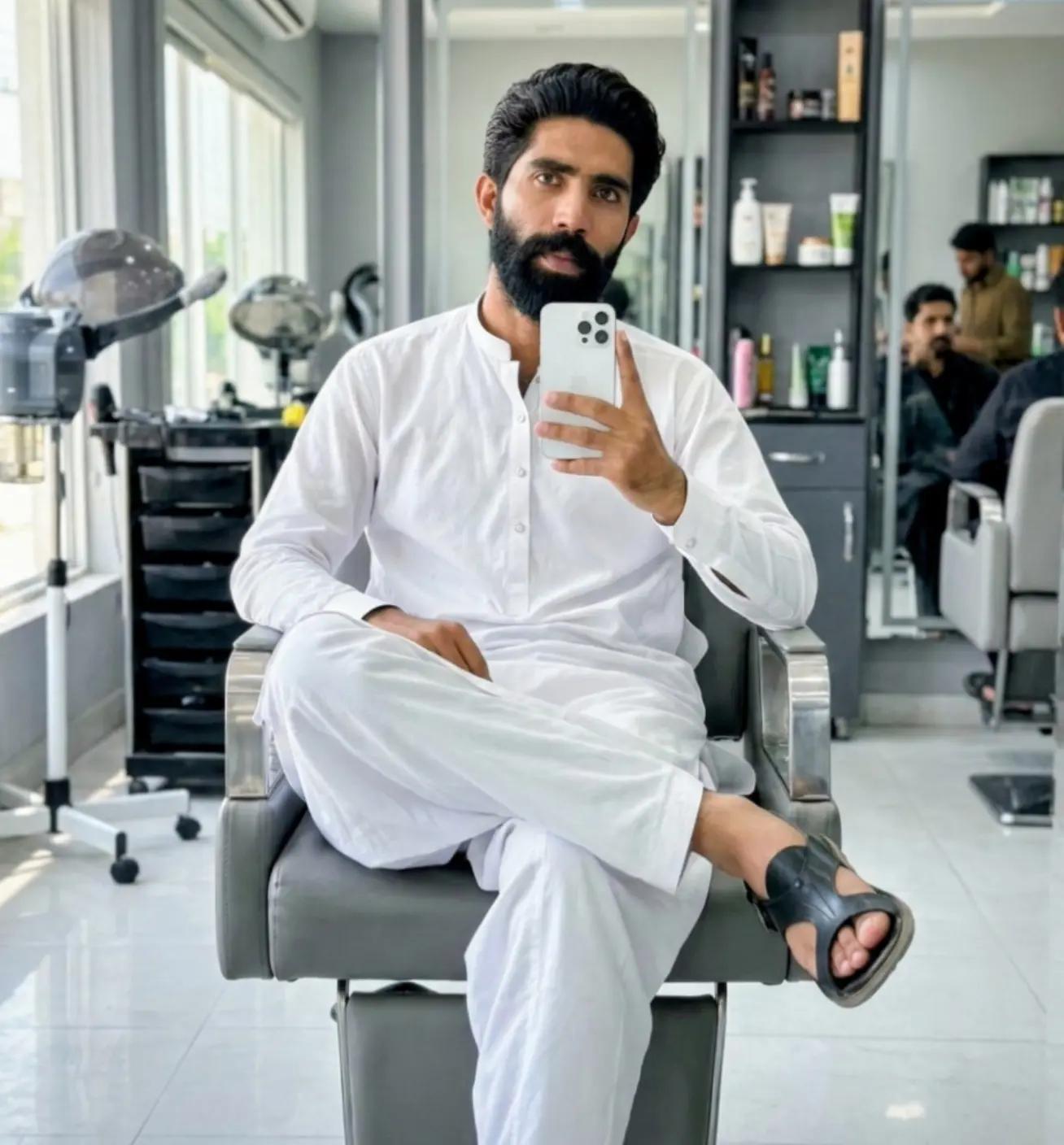 @Ragu Bhai Ri 👑