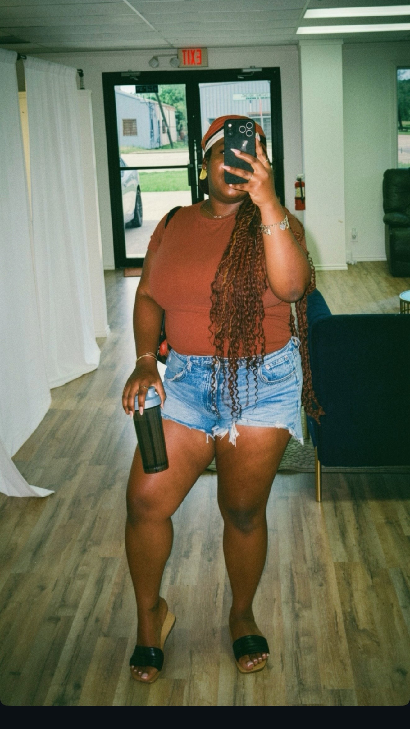 @JAS 🫶🏾✨ fat but, fit.