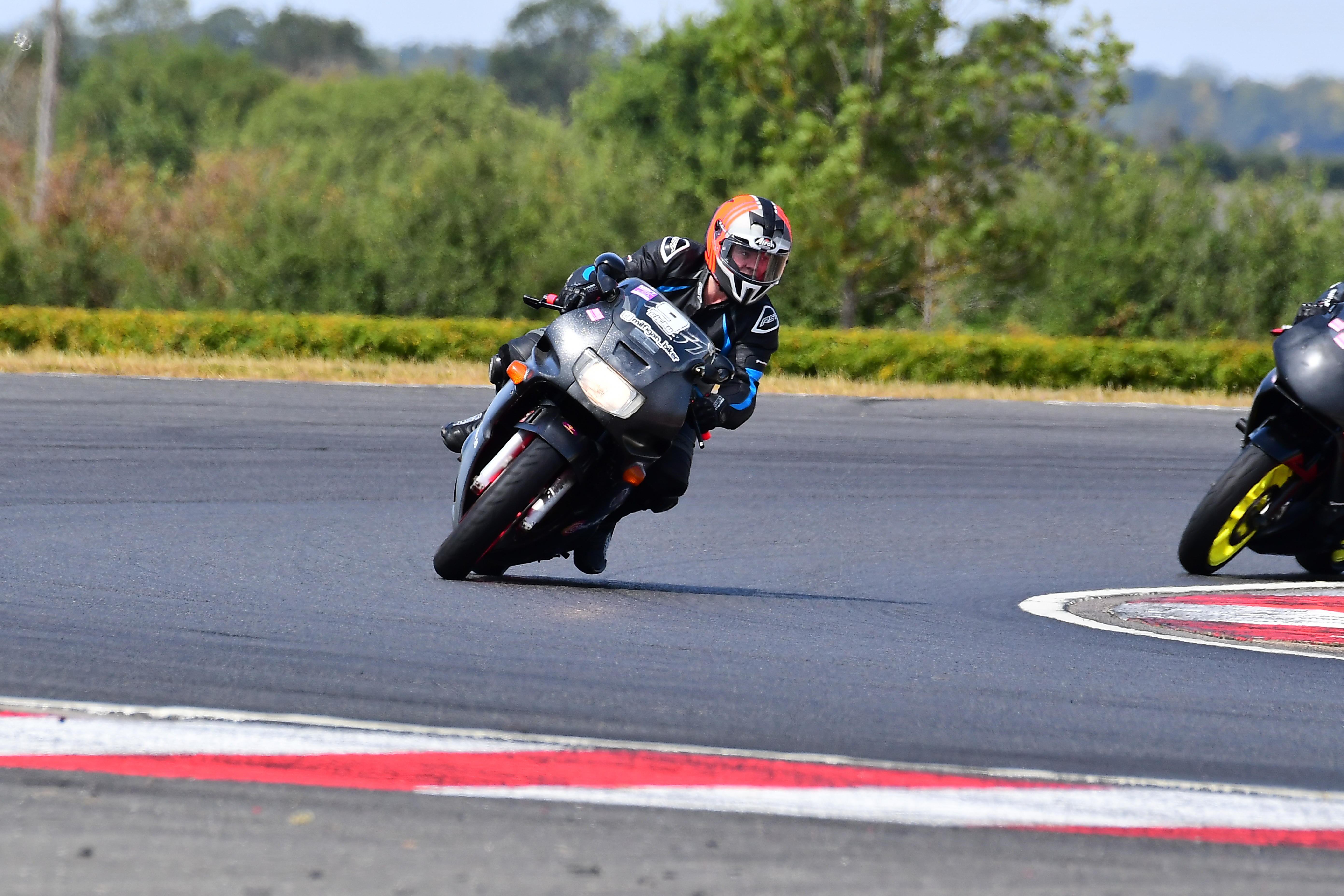 @milfigan_biker