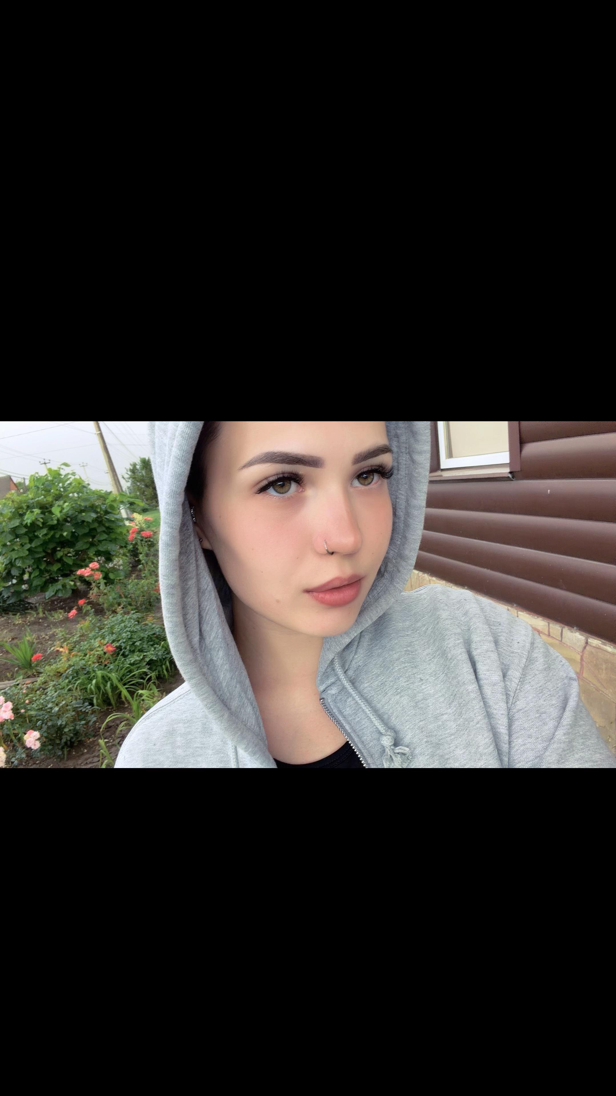 @girl with short hair 🫦