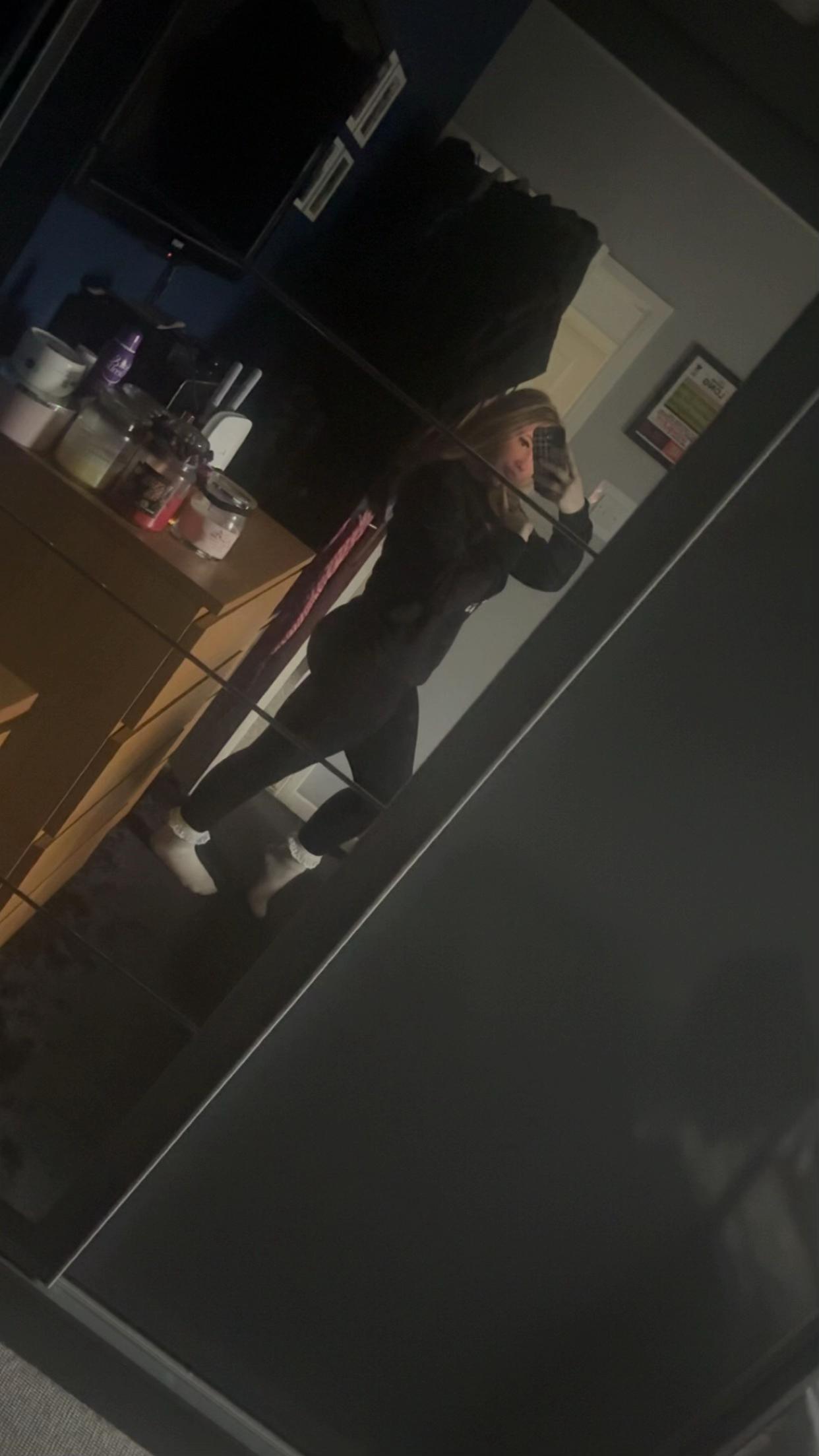 @𝒸𝒽𝓁ℴℯ.𝒶𝓂𝒷 🤍
