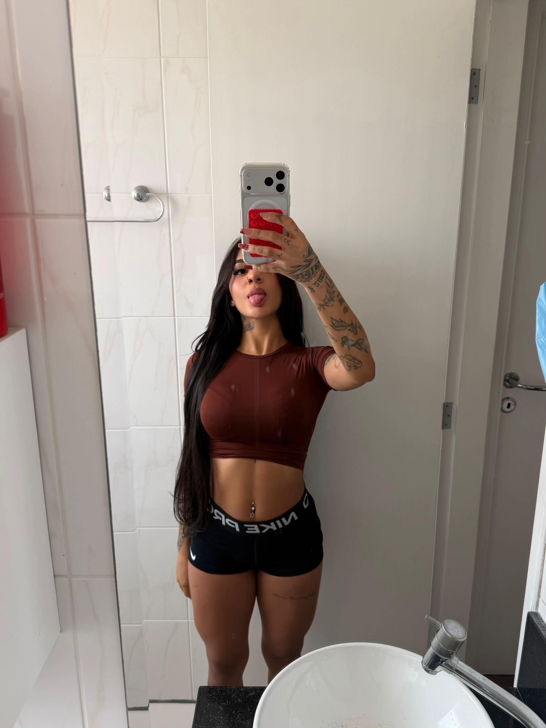 @Thaina Rocha 🐺