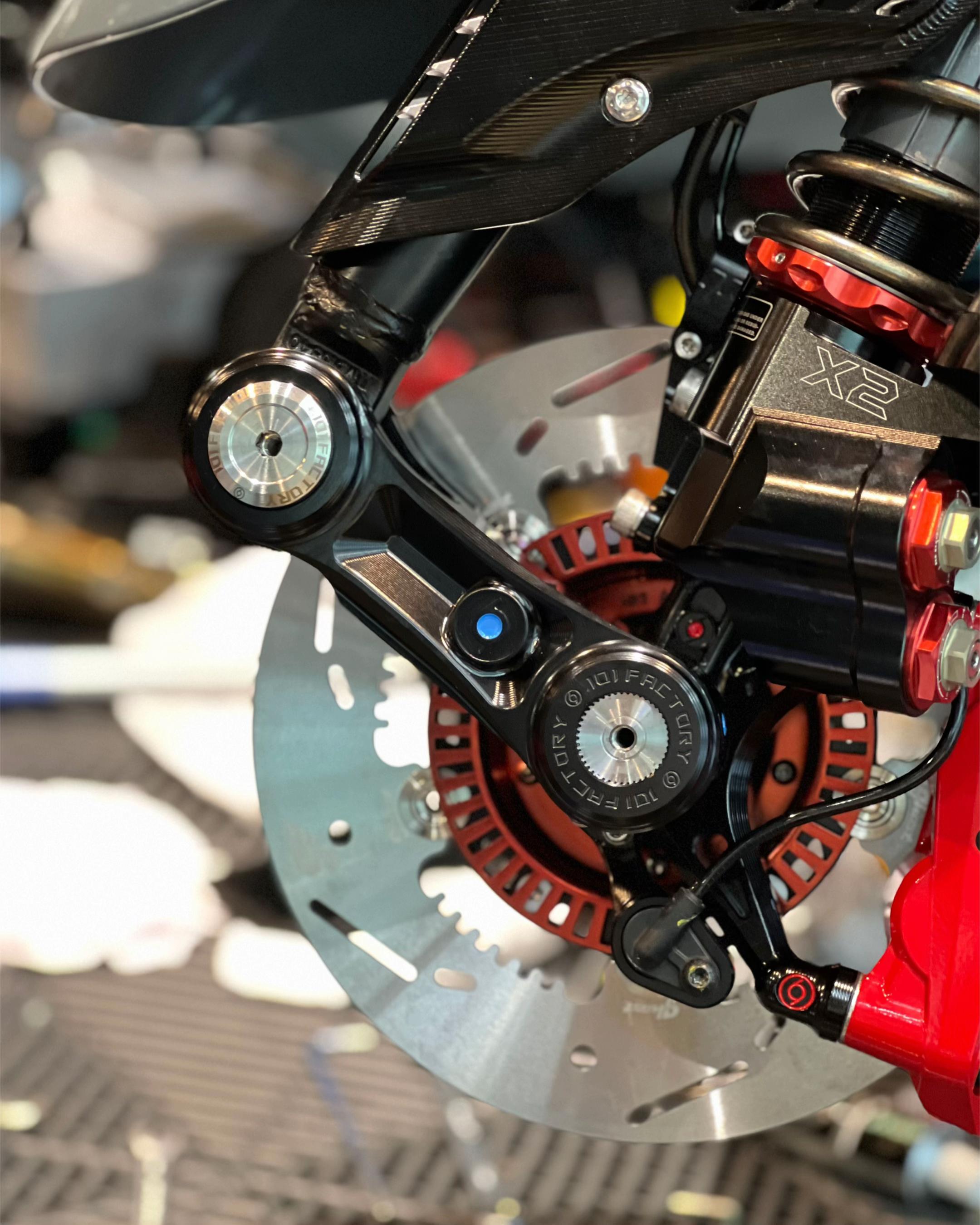 @Pyrmotogarage
