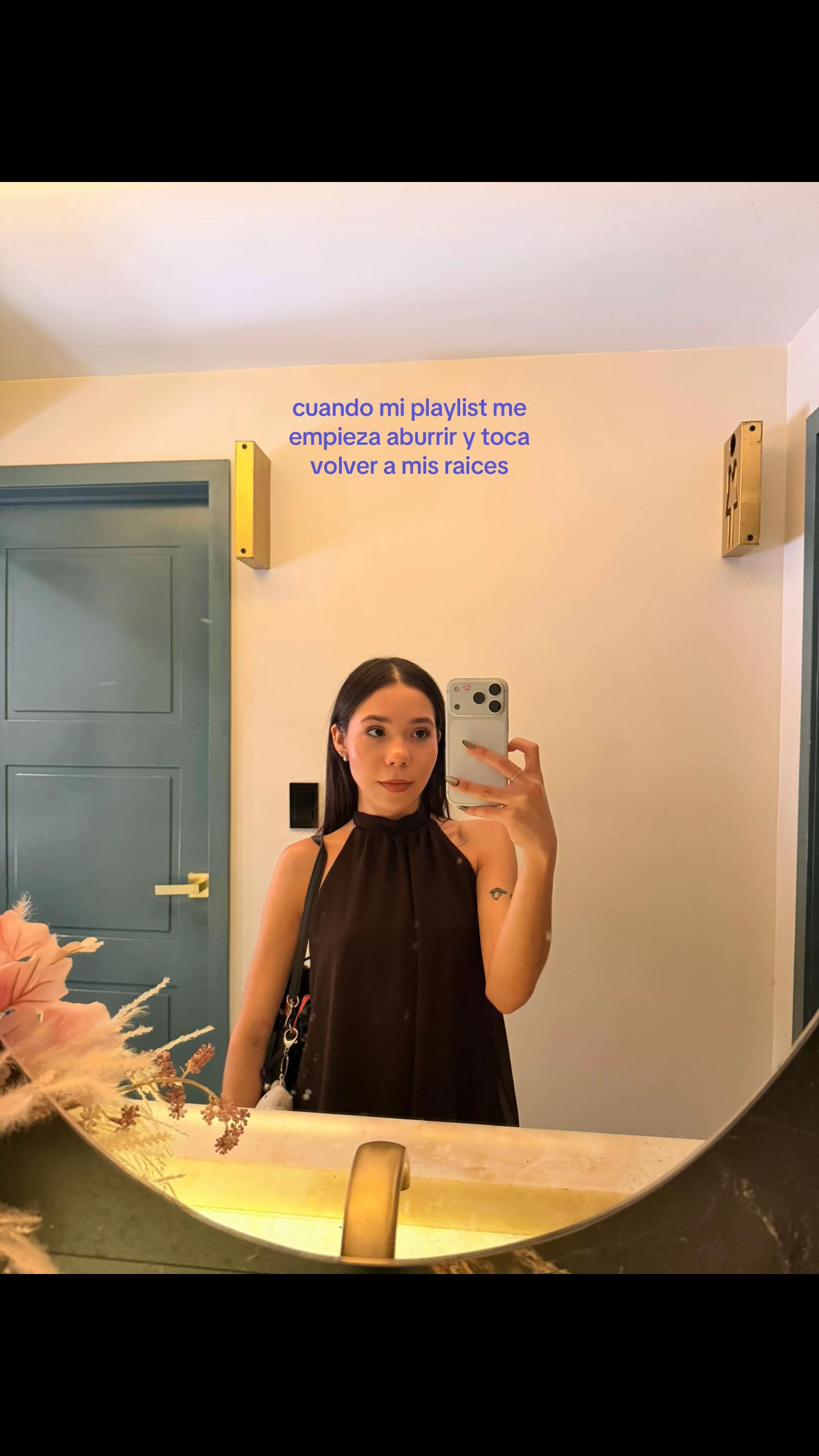 @Iris Alejandra ε⭑з