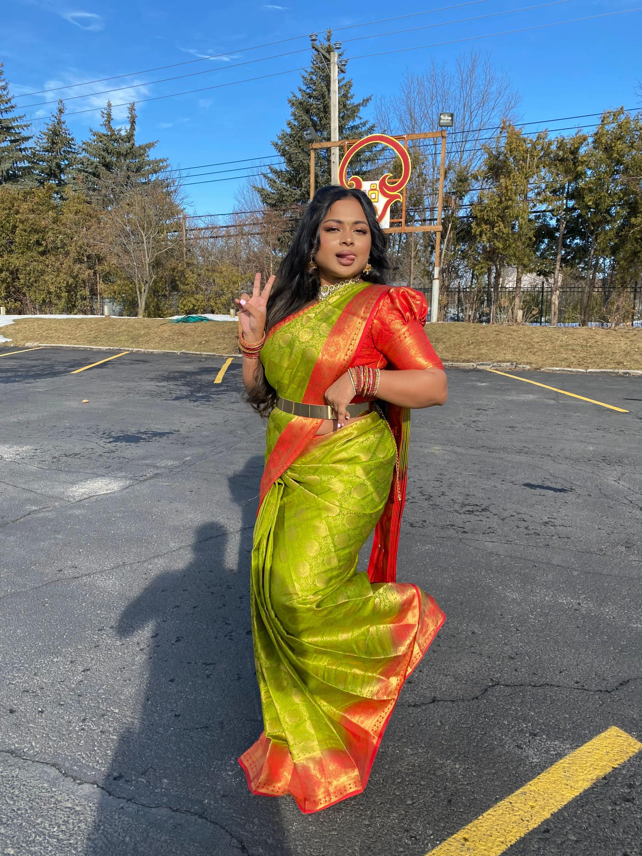 @Santhiya 🤍