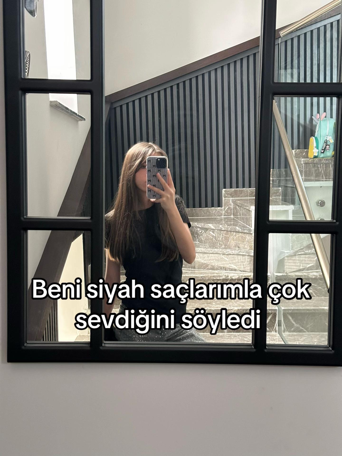 @🪩