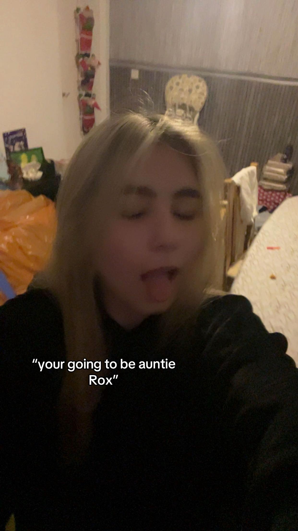 @roxannelewisxxx