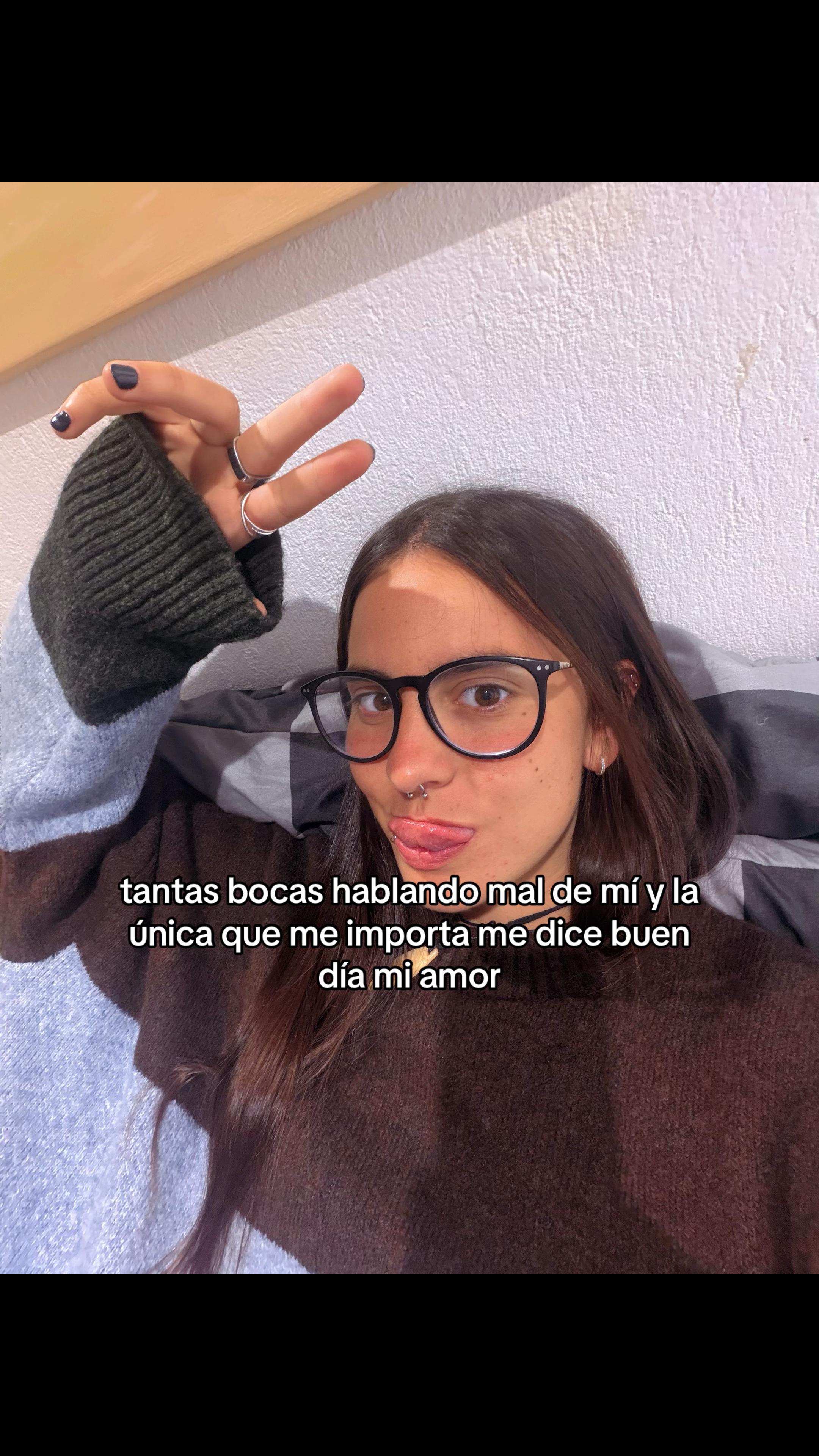 @lola