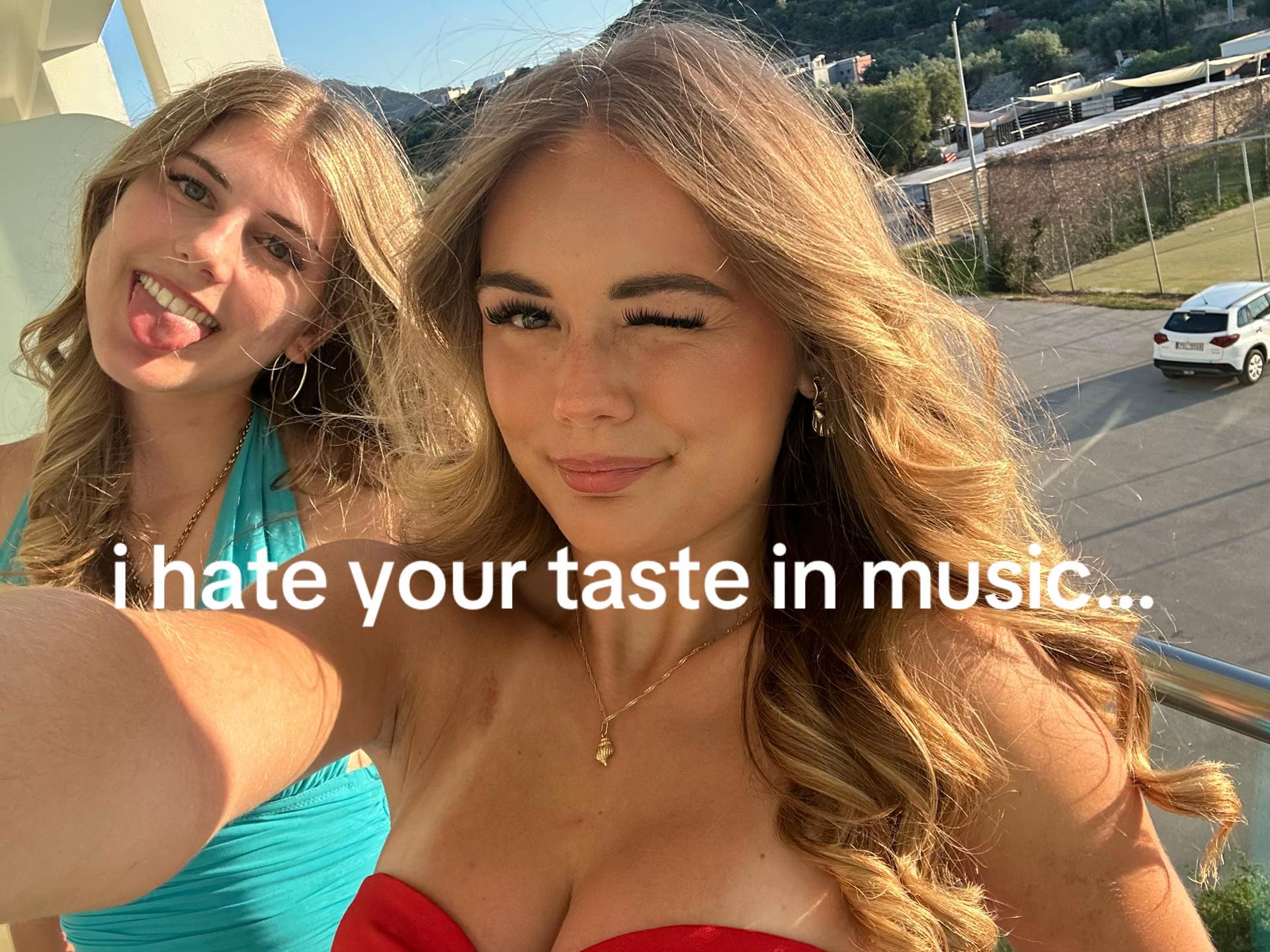 @Scarlett 🦦