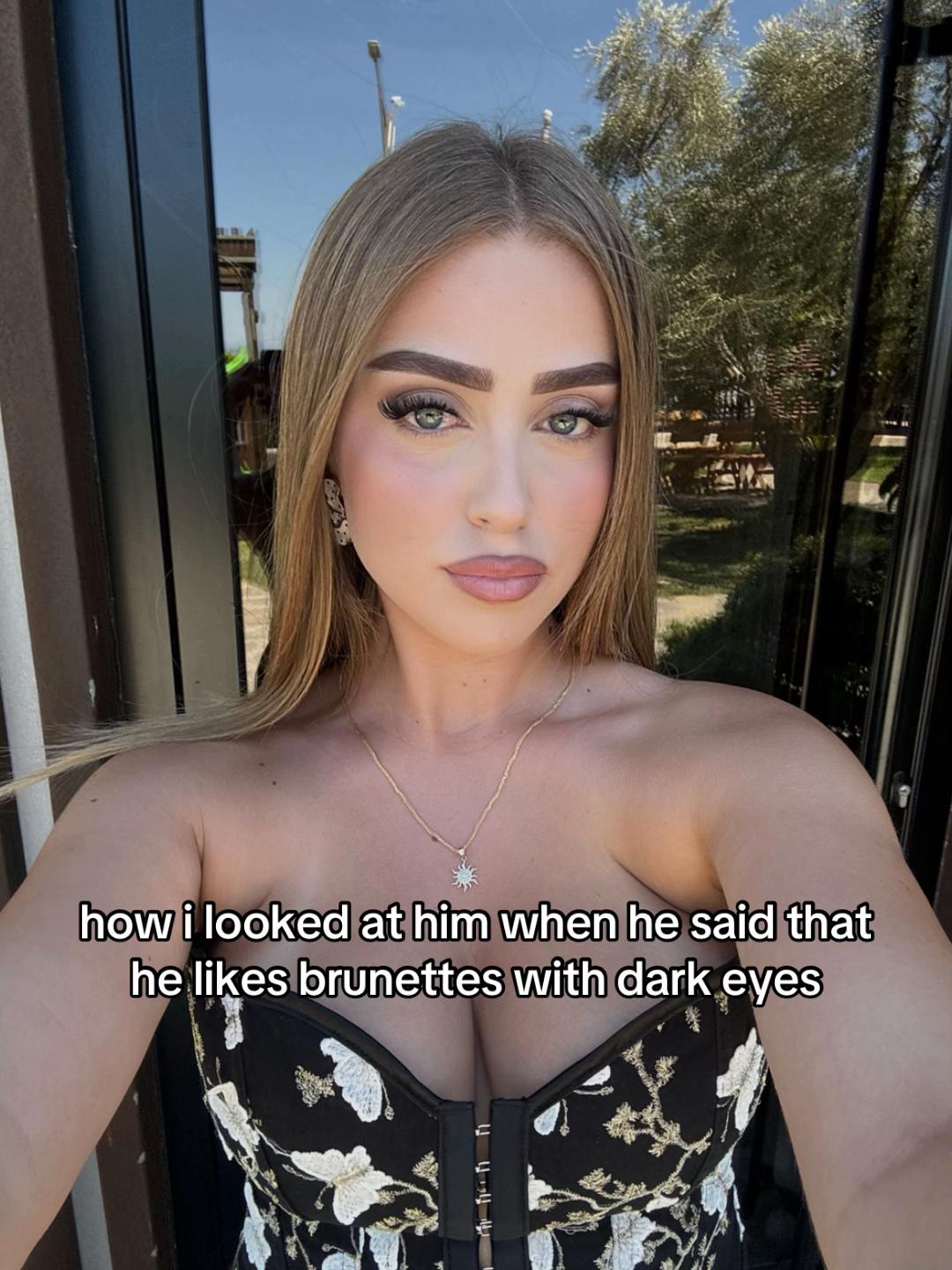@👩🏼