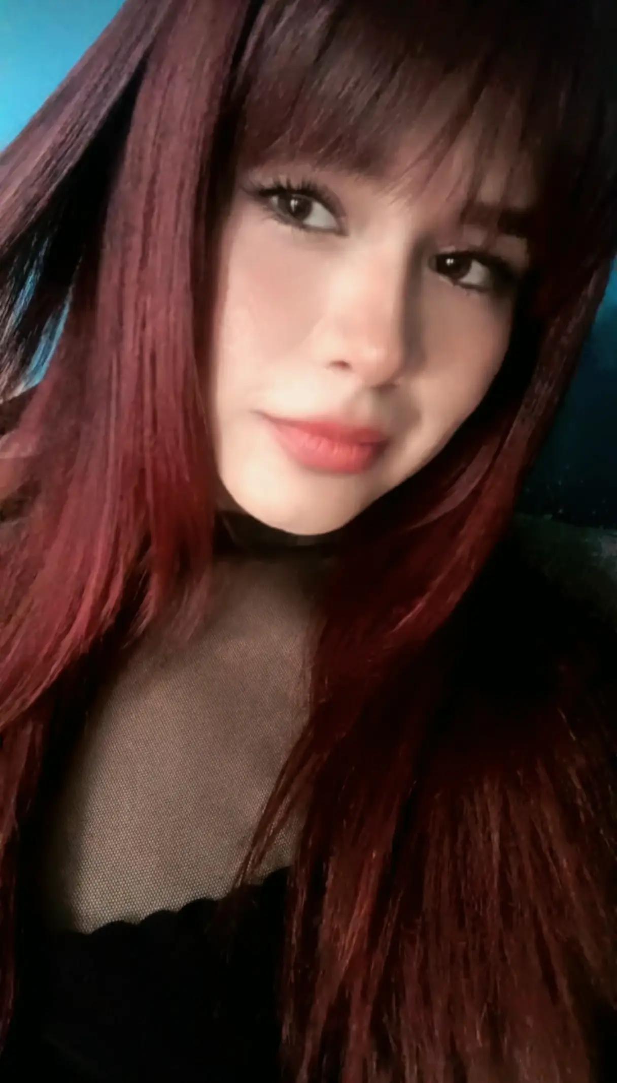 @valerysaldaña