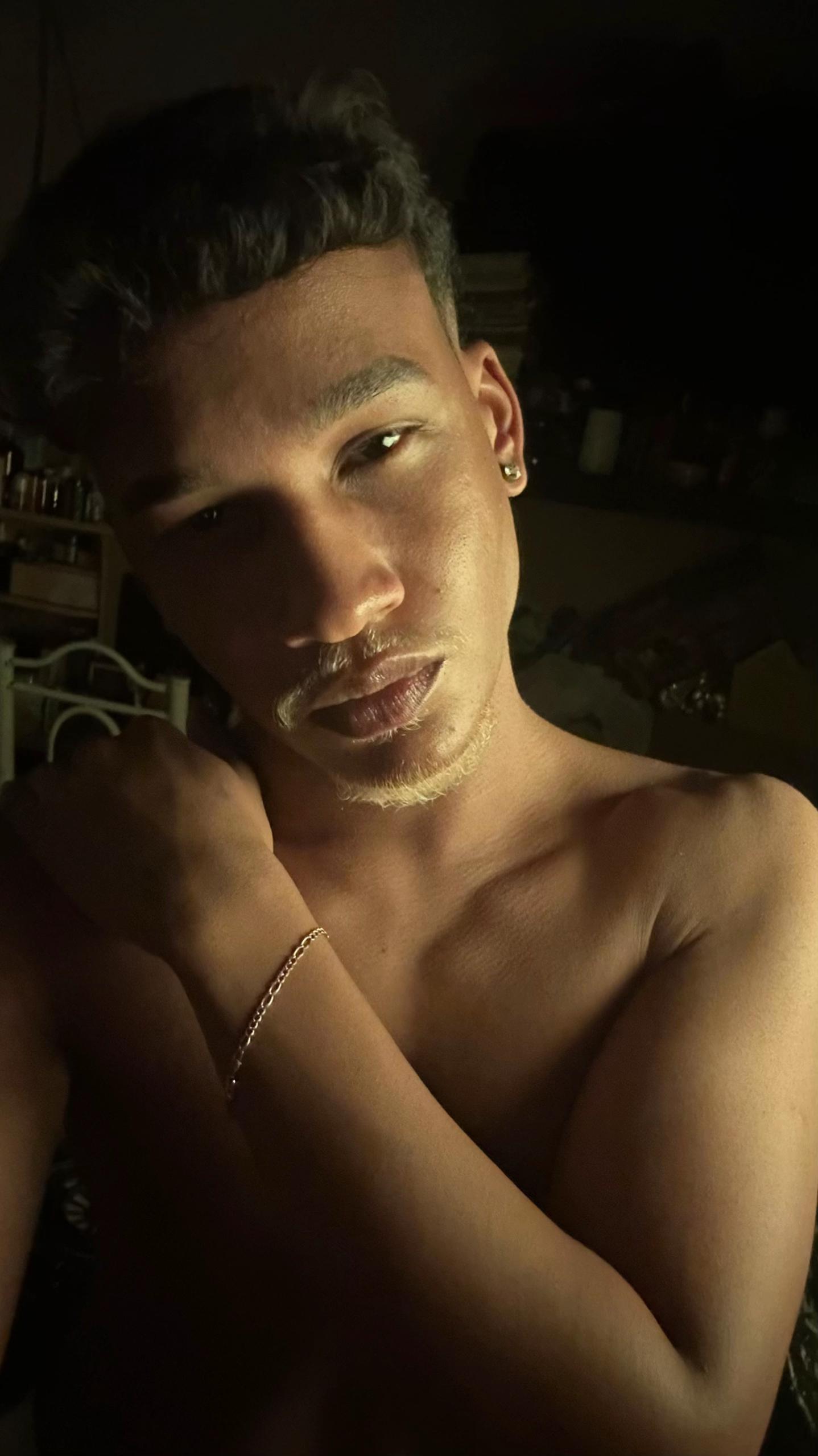 @𝐑𝐚𝐲𝐧𝐧𝐞𝐫 𝐃𝐚𝐧𝐭𝐬🤴🏽