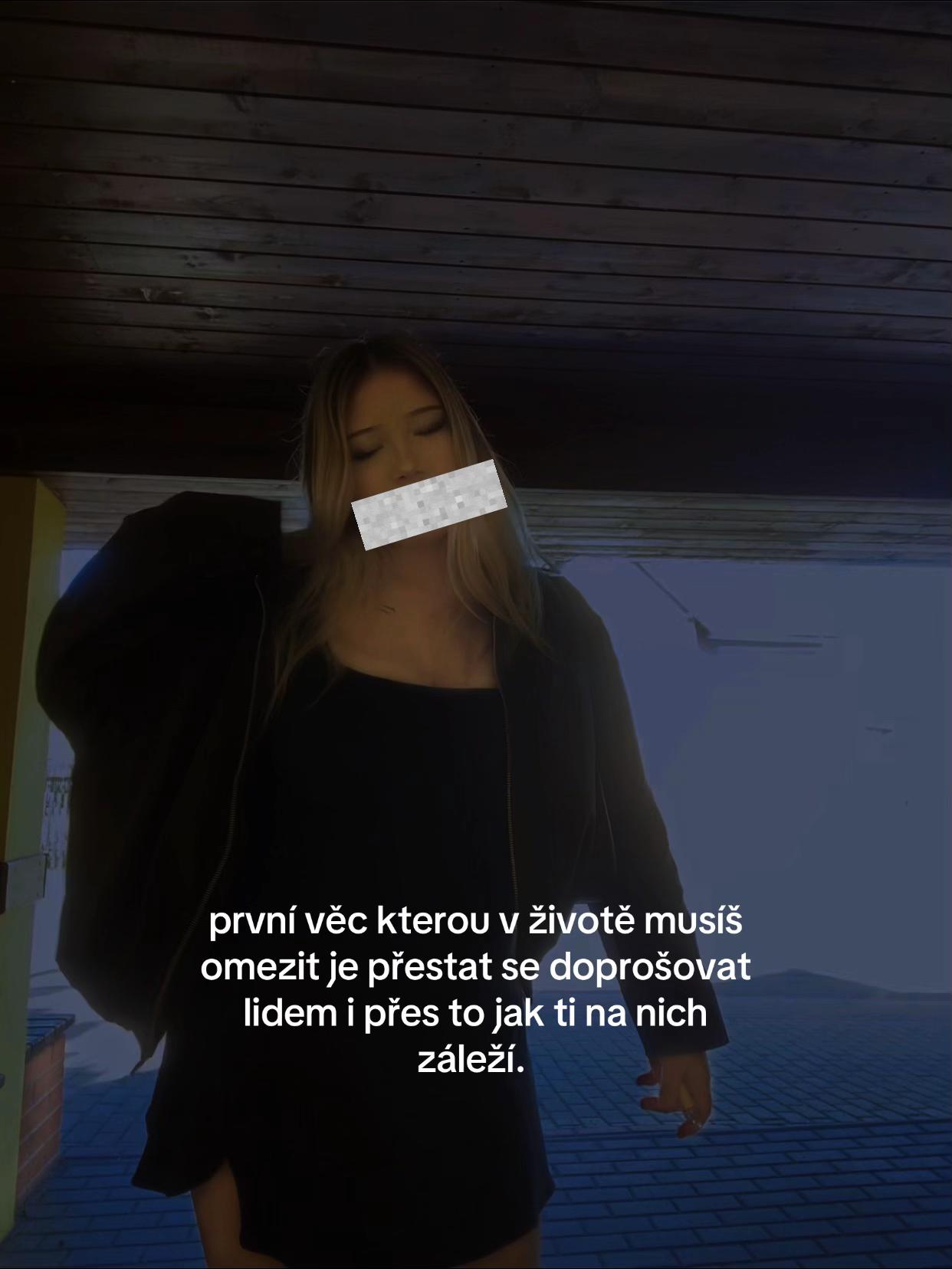 @🪡