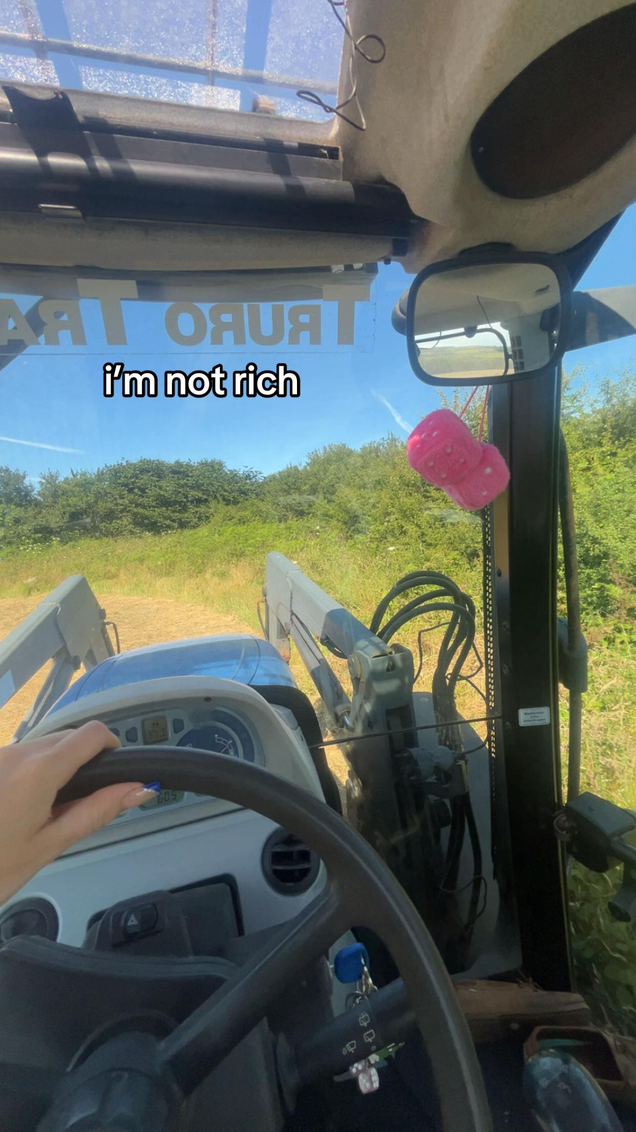 @Darcie🚜🐮💗
