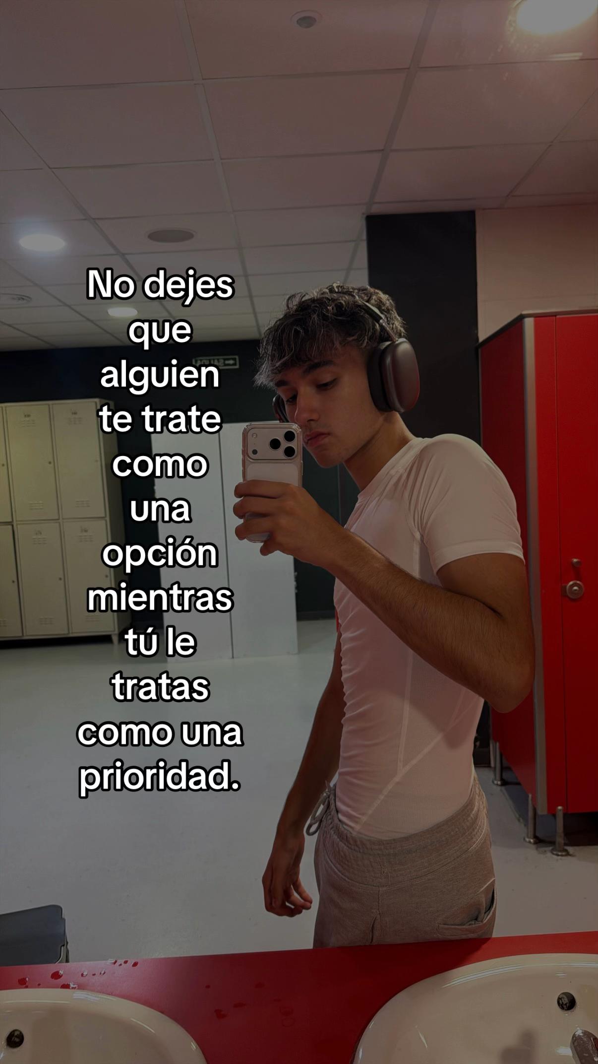 @𝐃𝐚𝐧𝐢𝐢𝐢