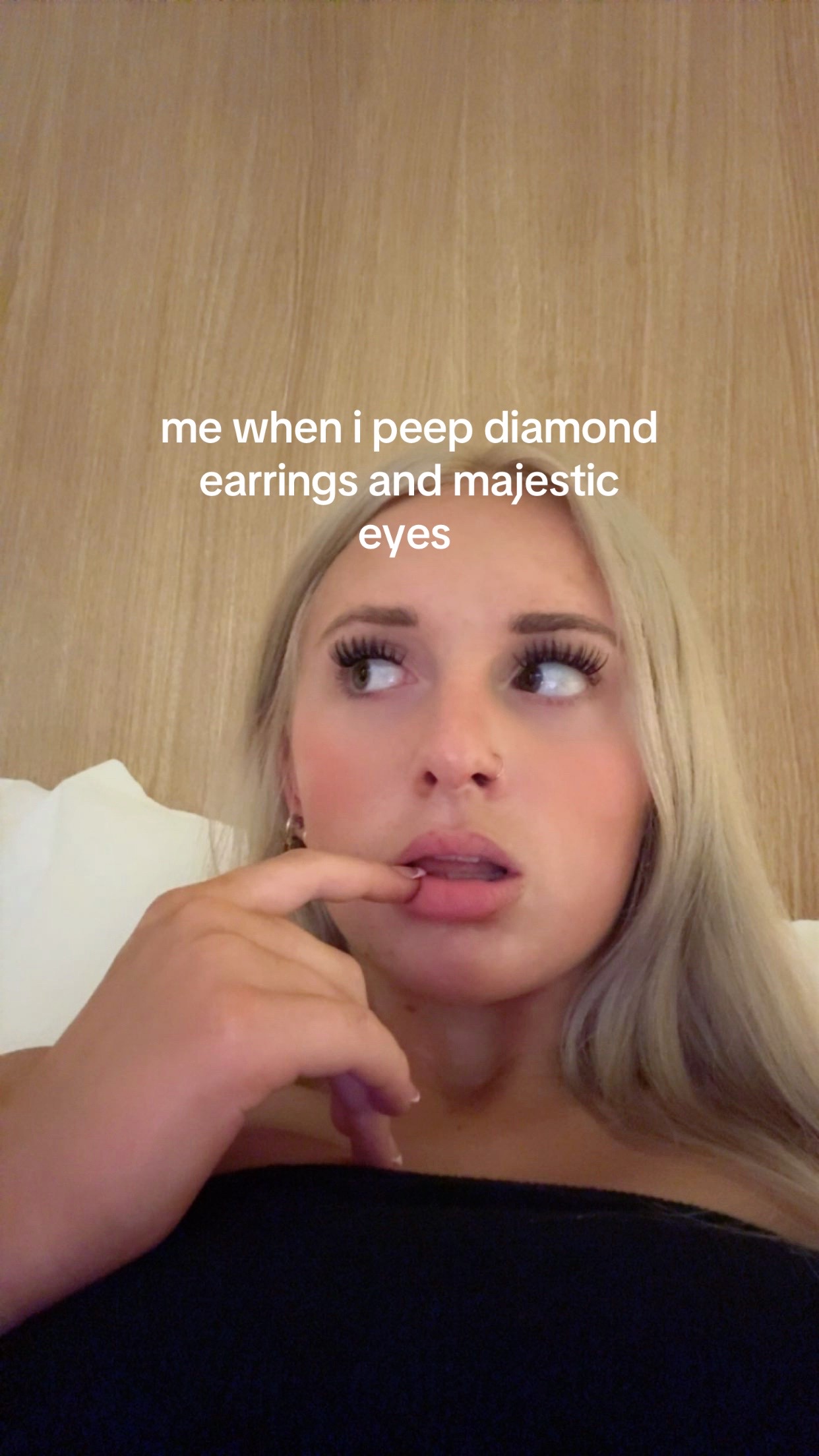 @𝓂𝒶𝒹𝒹𝒾𝑒 🌺