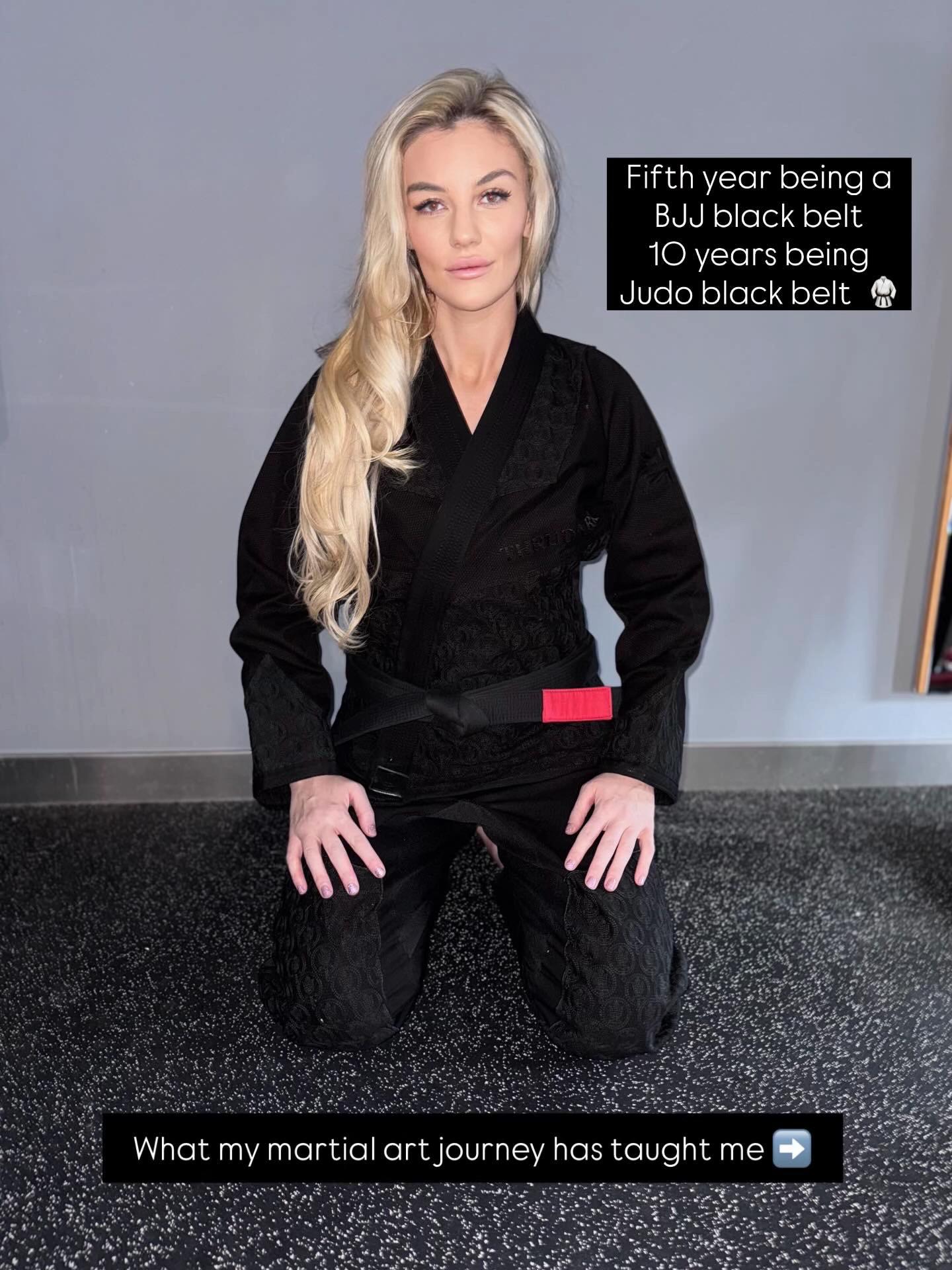 @leahmccourt