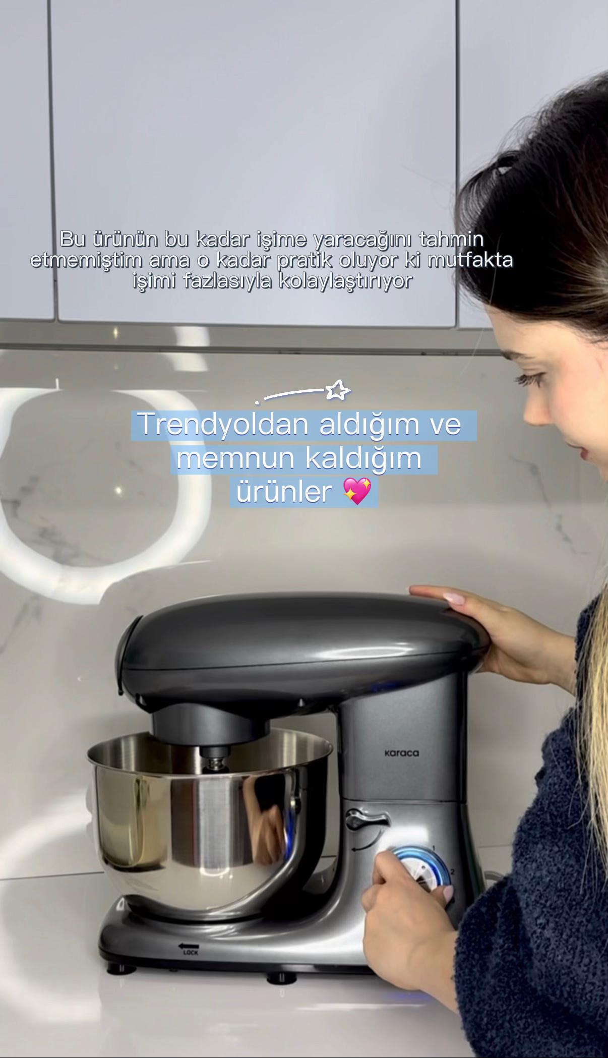 @thefoodiedeniz