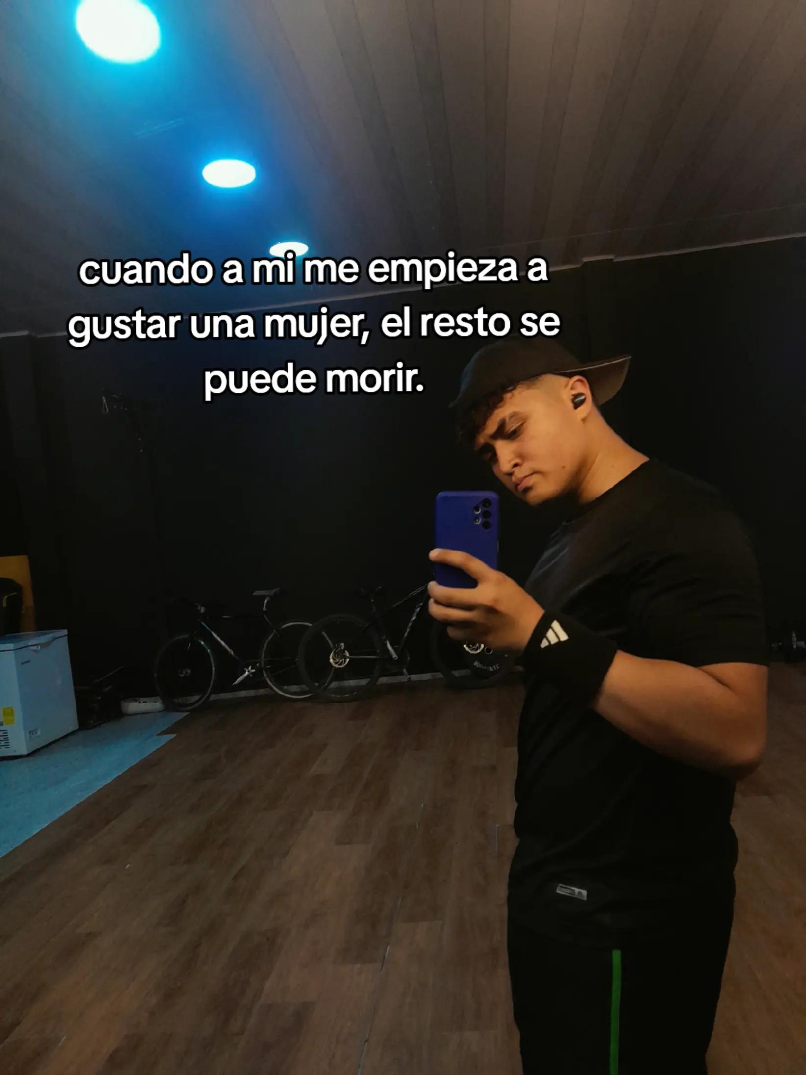 @Sebastian 👤 💤